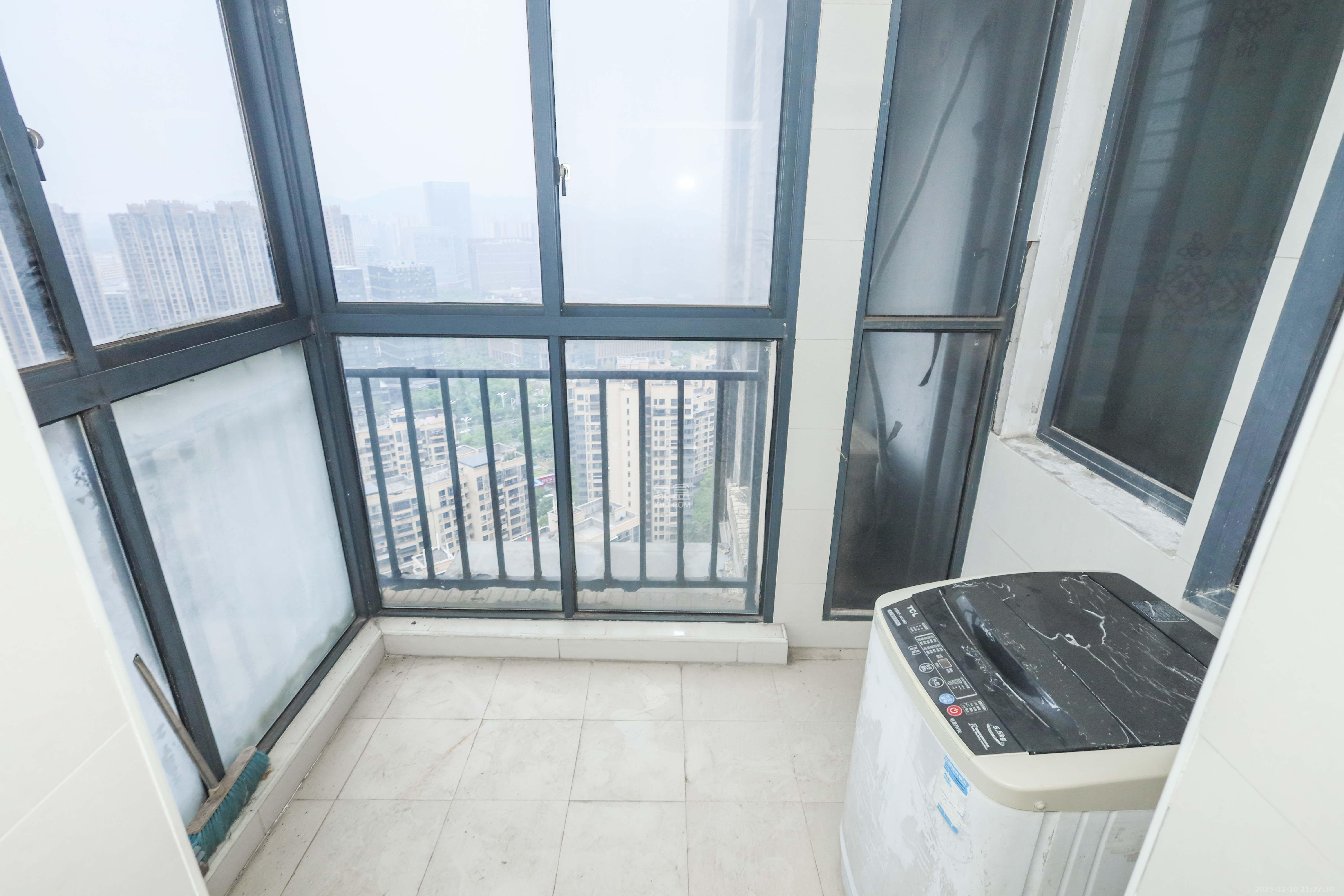 保利麓谷林语A区 4室2厅2卫 2800.0元/月 保利麓谷林语A区 4室2厅2卫 2800.0元/月室内图