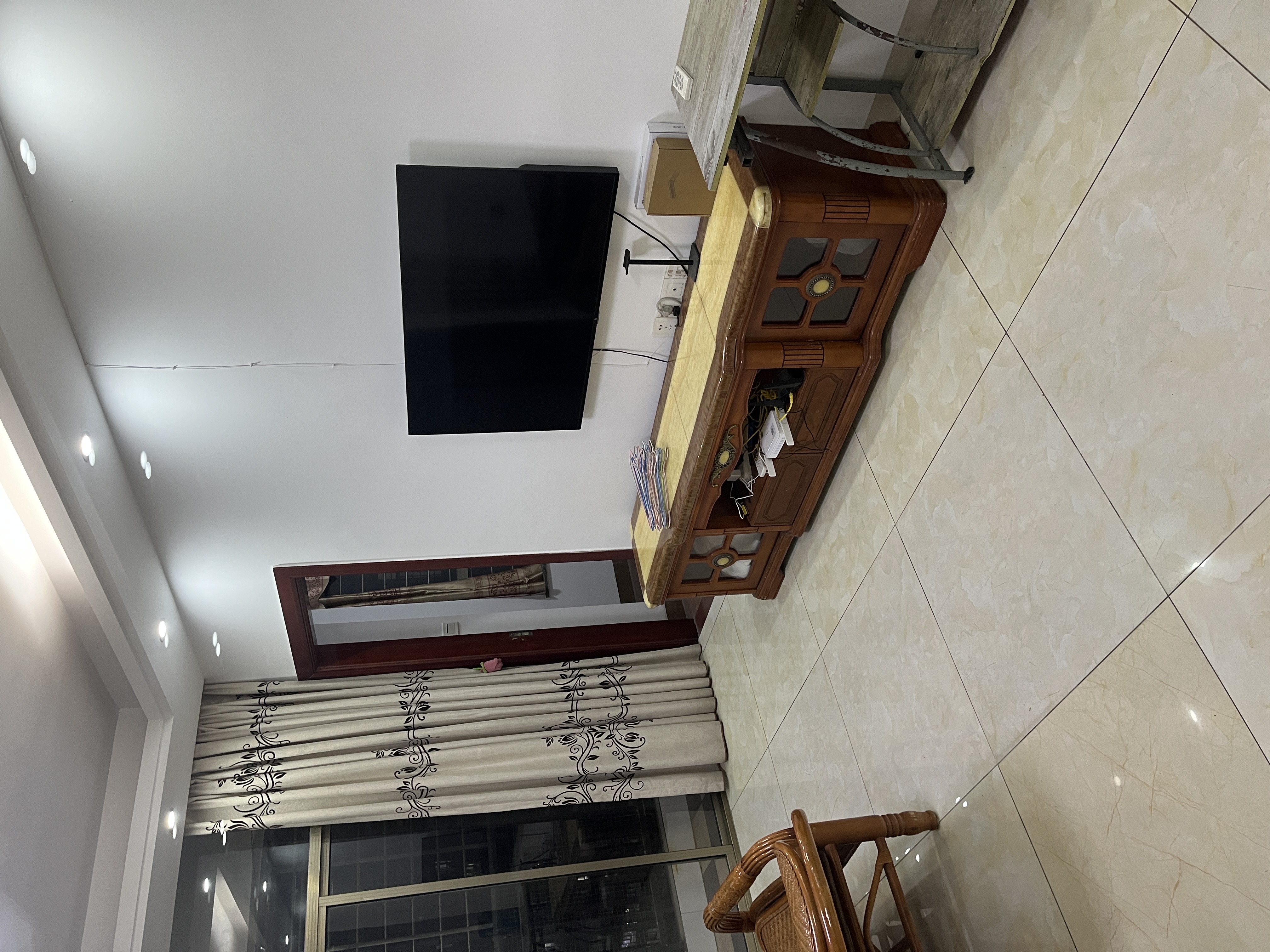 坡博雅苑  3室2厅1卫    2200.0元/月