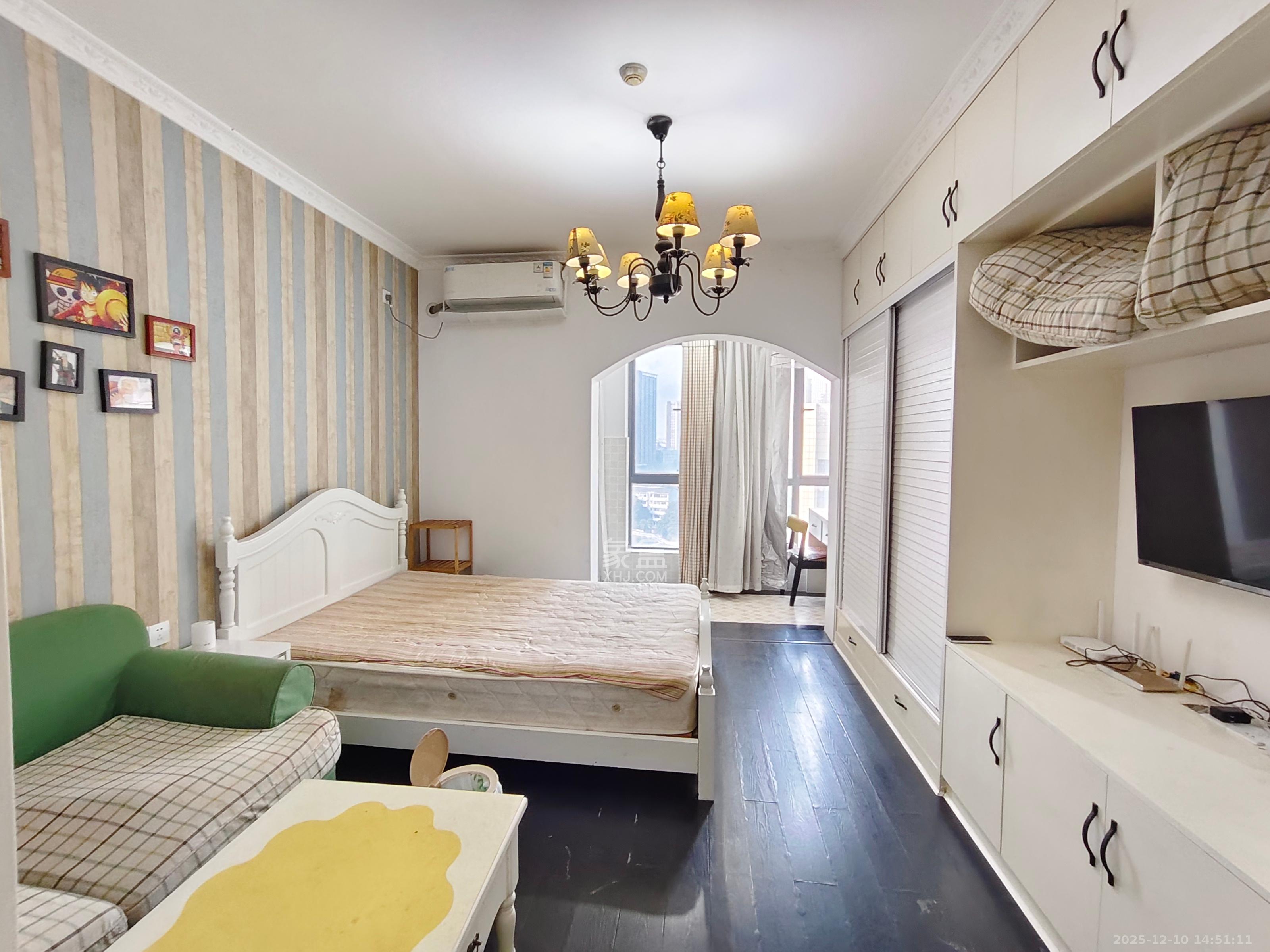 剑桥名门  1室1厅1卫    1400.0元/月