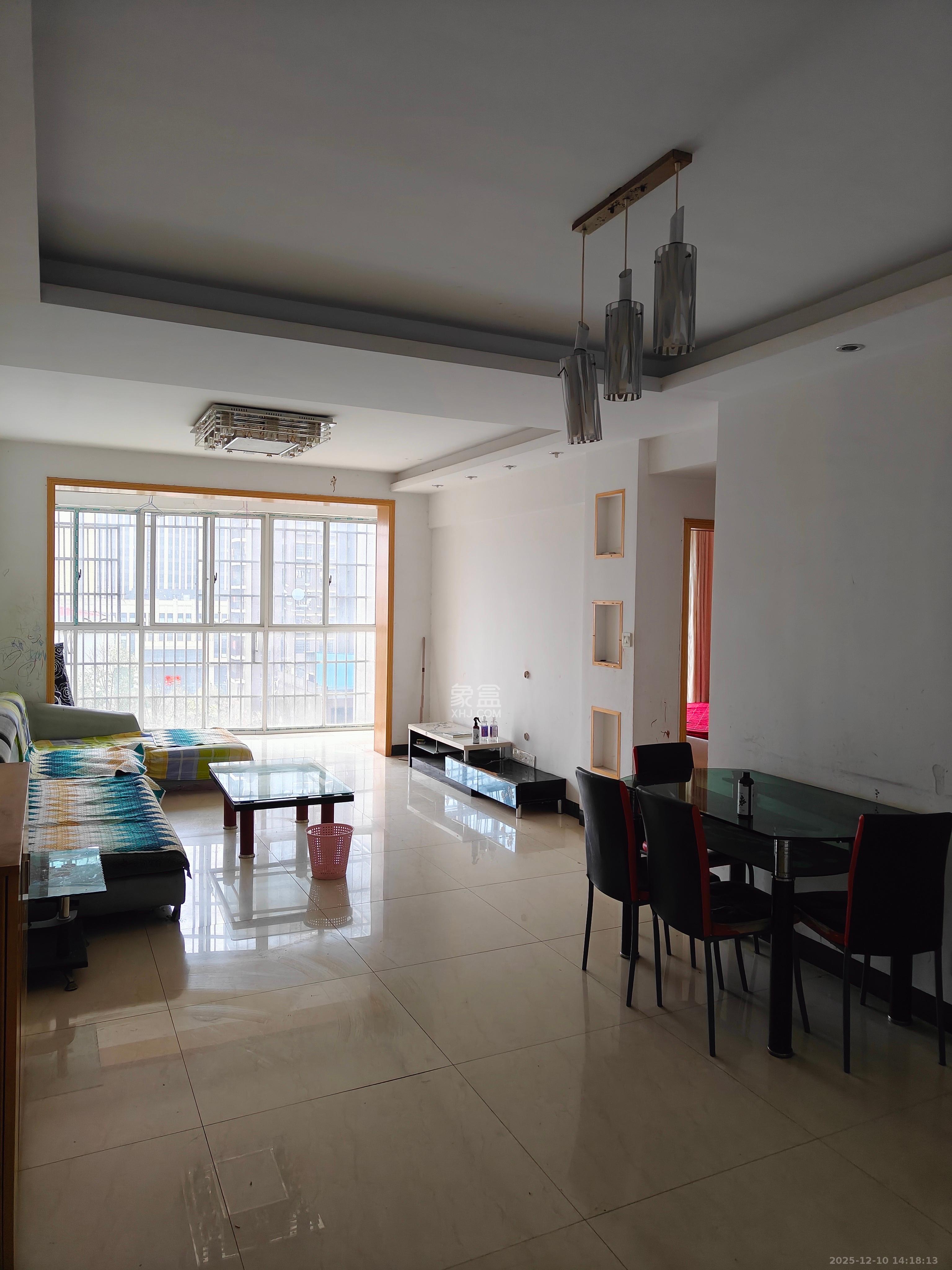 红树湾  2室2厅1卫    1400.0元/月室内图