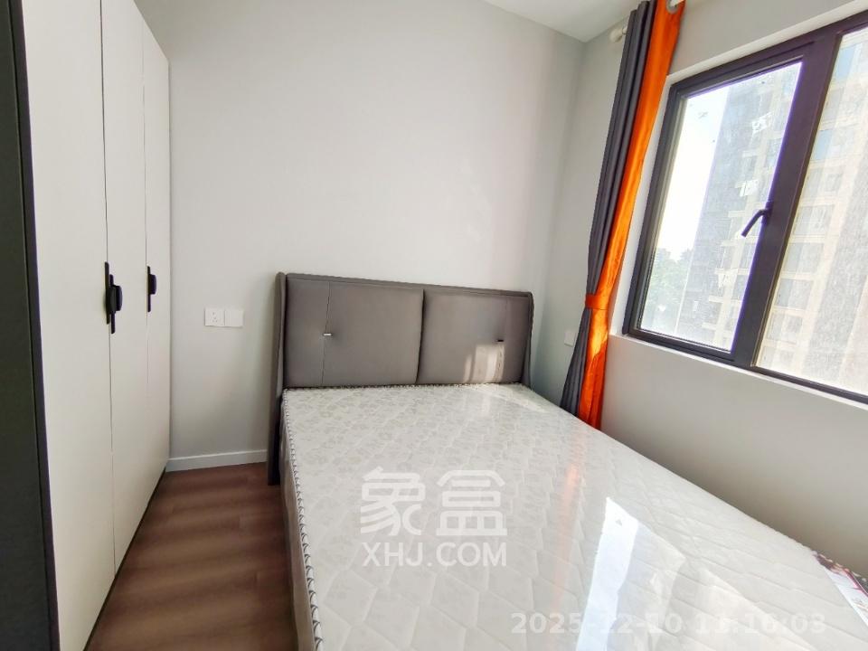 长房岭秀时代 4室2厅2卫 3500.0元/月 长房岭秀时代 4室2厅2卫 3500.0元/月室内图