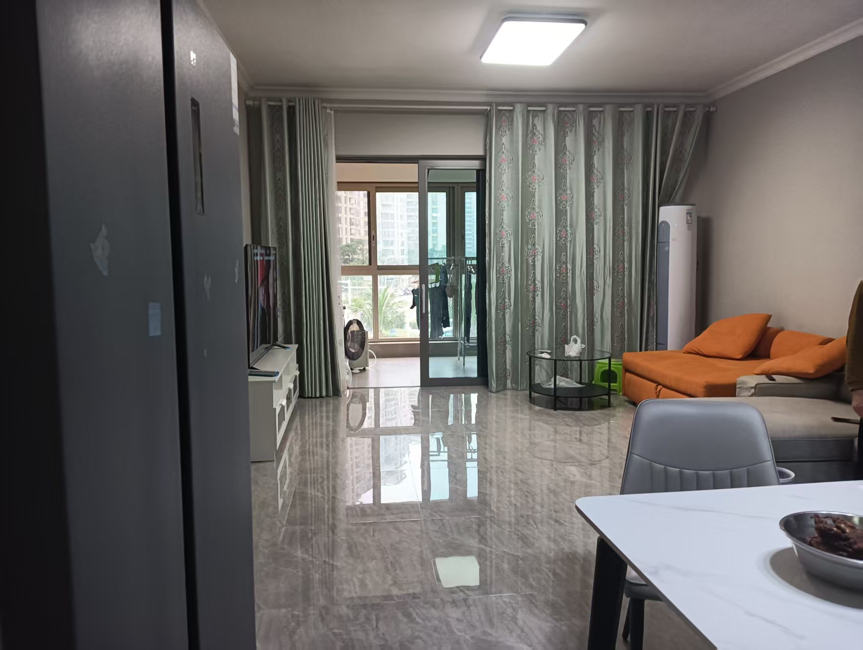 东方天澜汇  3室2厅2卫    330.0万