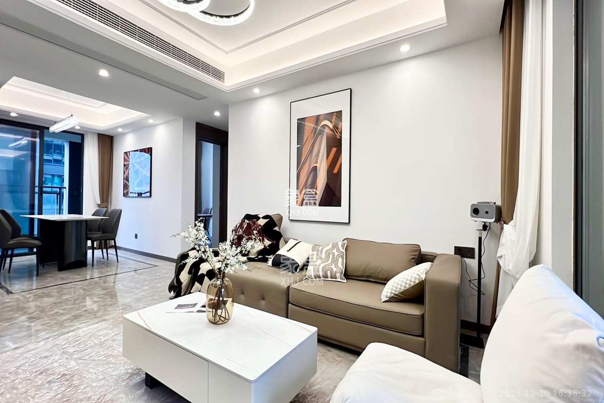 绿地V岛 3室2厅2卫 4500.0元/月 绿地V岛 3室2厅2卫 4500.0元/月室内图