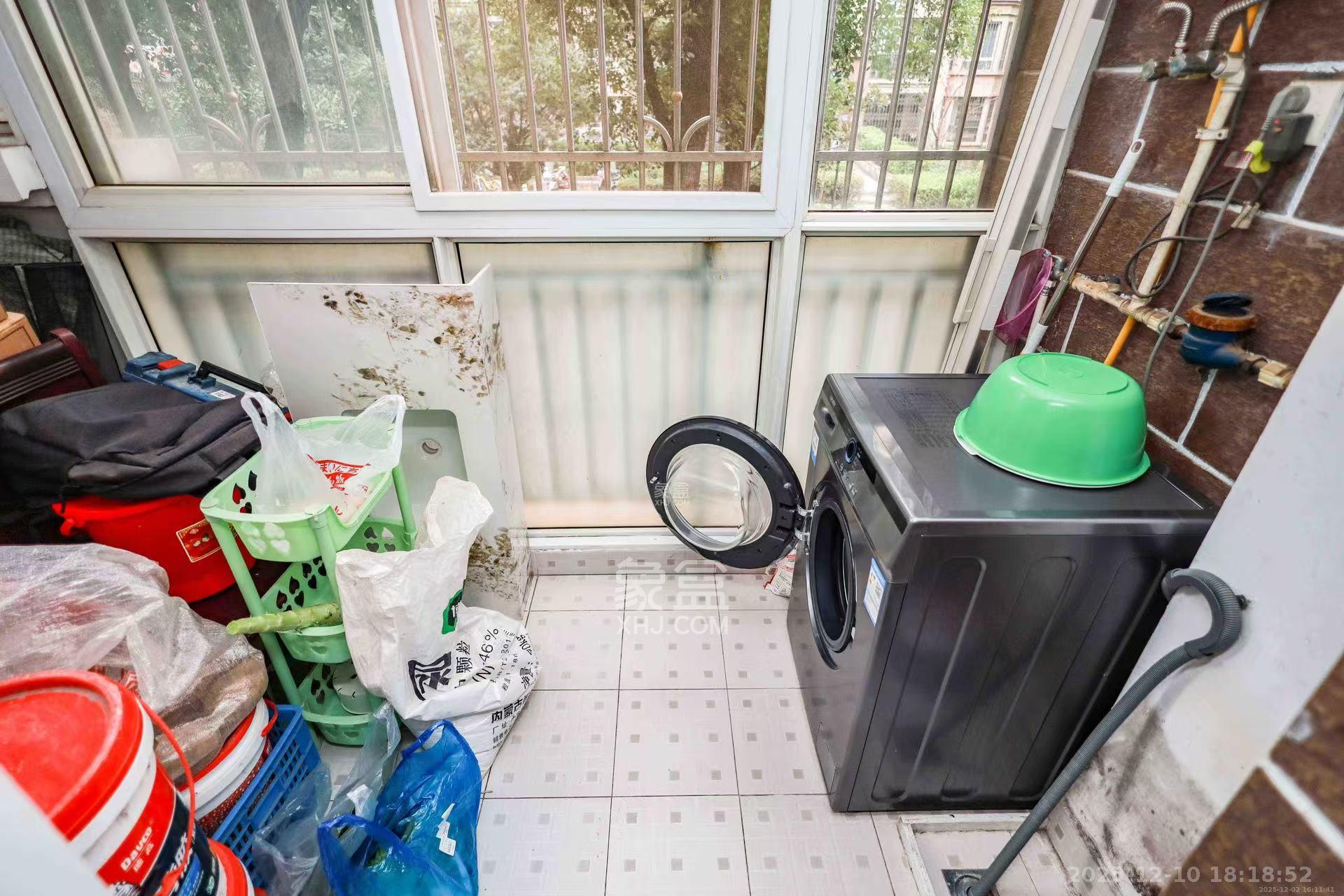 长房西郡 3室2厅2卫 2300.0元/月 长房西郡 3室2厅2卫 2300.0元/月室内图