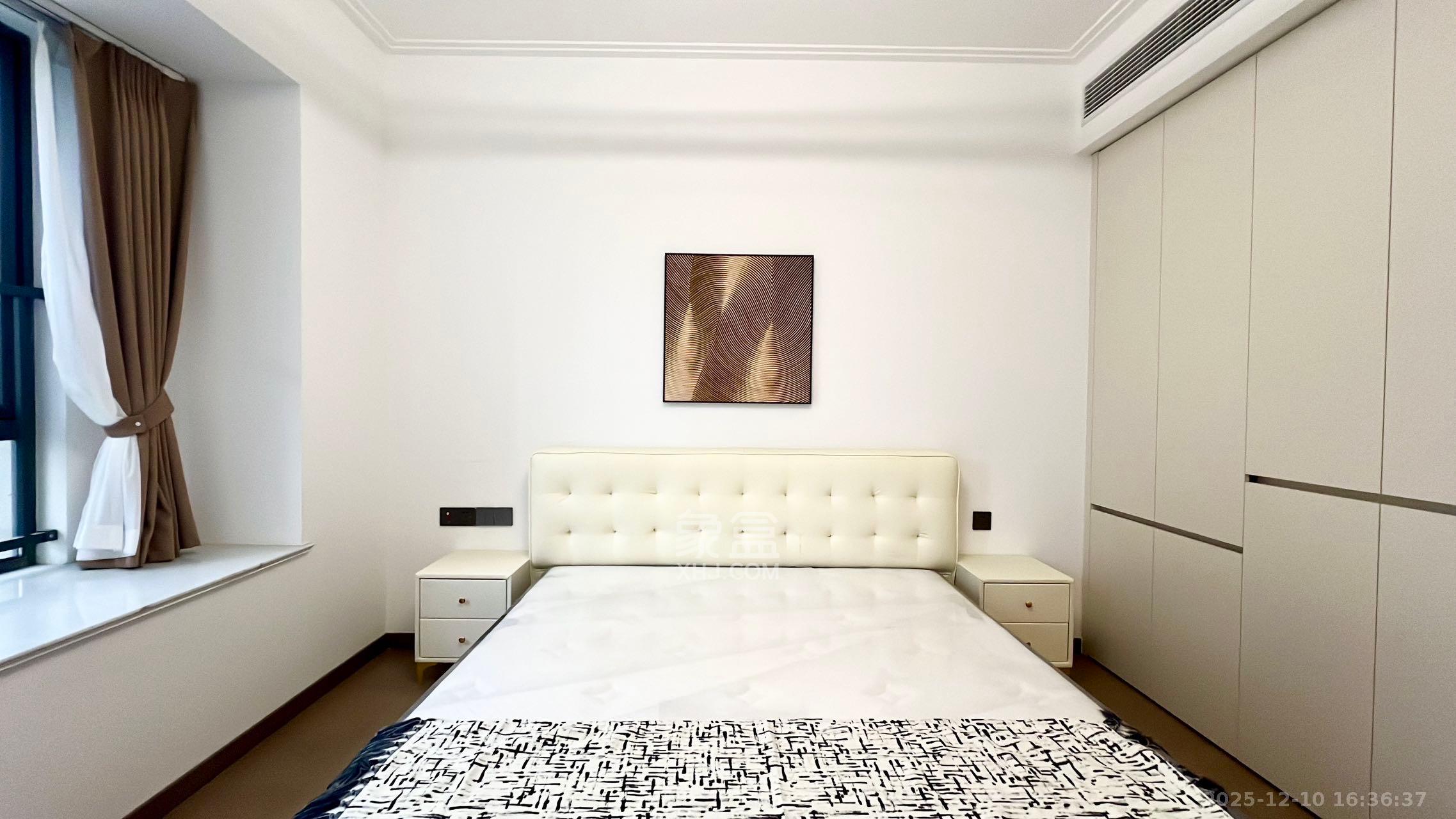 绿地V岛  3室2厅2卫    4500.0元/月室内图