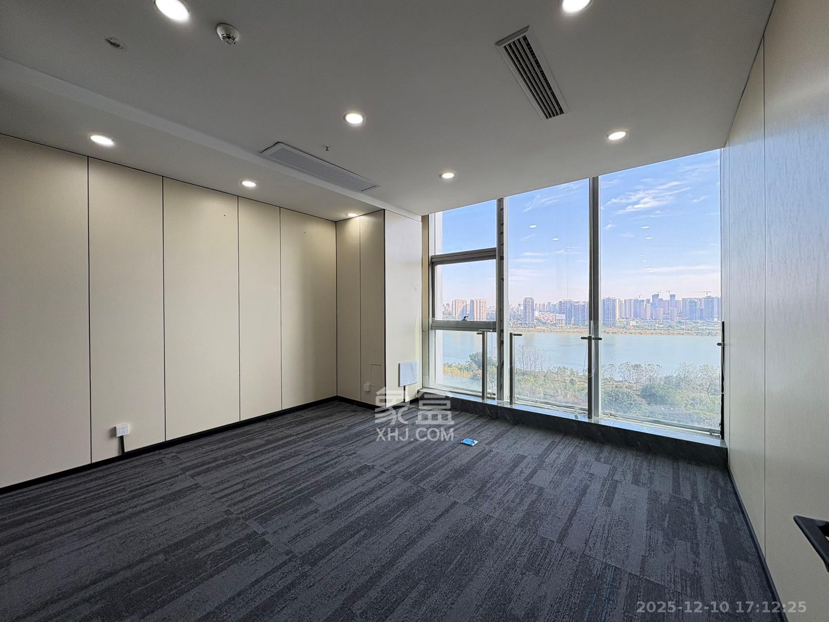 柏宁地王广场   548.0㎡      42800.0元/月室内图