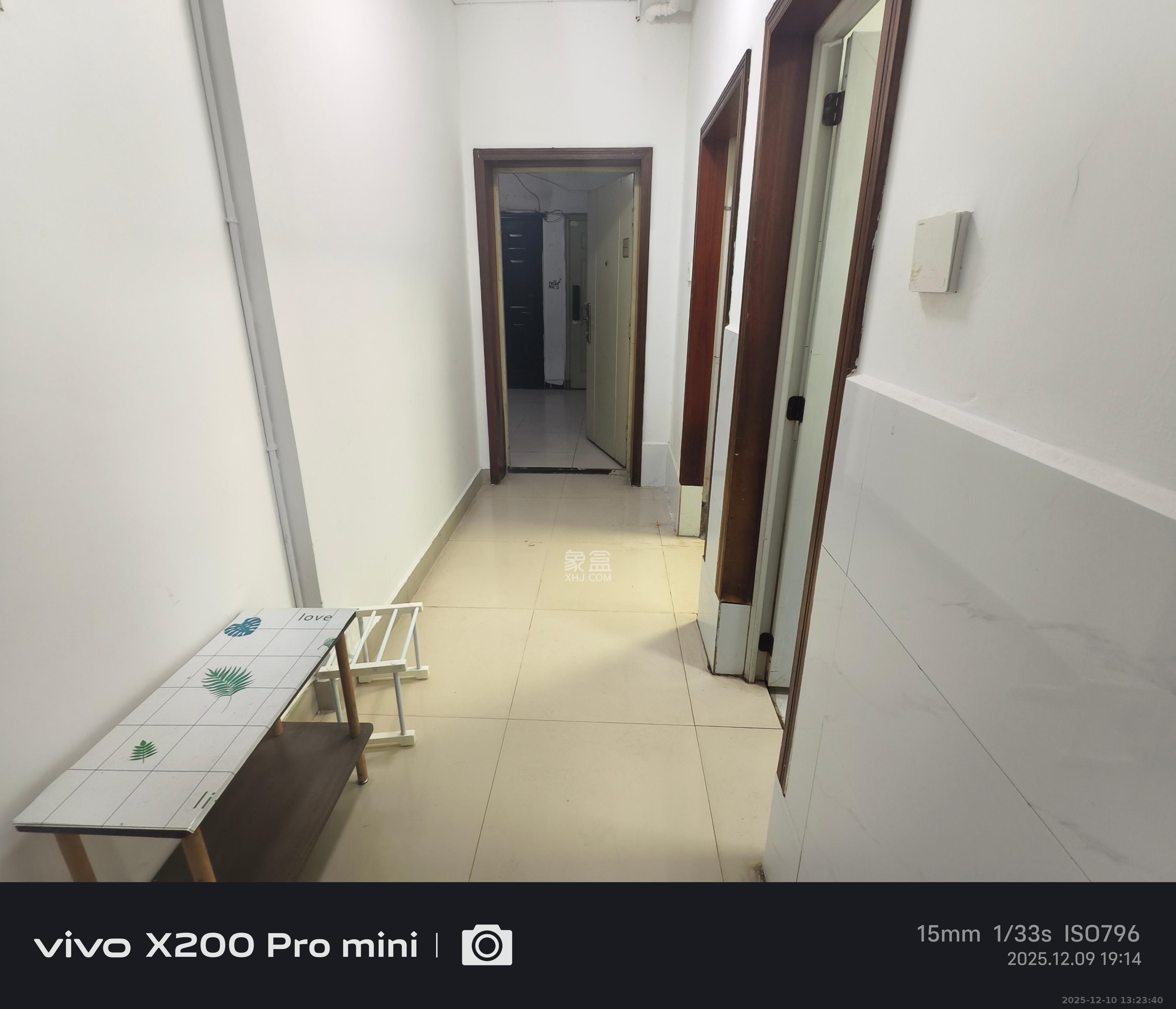 日出东方 1室1厅1卫 1400.0元/月 日出东方 1室1厅1卫 1400.0元/月室内图