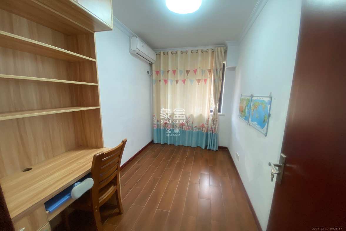 山语城二期 3室2厅1卫 2000.0元/月 山语城二期 3室2厅1卫 2000.0元/月室内图