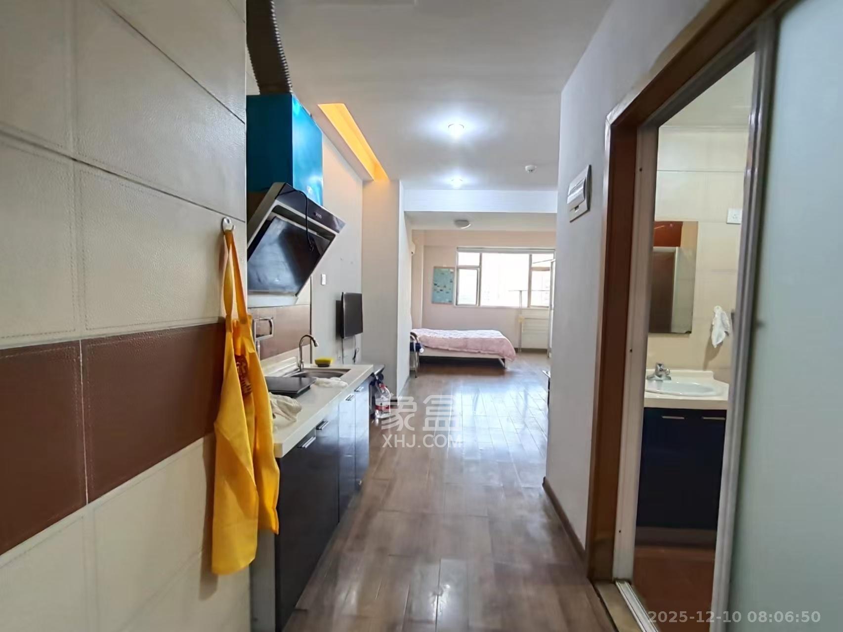 昊天大厦 1室1厅1卫 1800.0元/月 昊天大厦 1室1厅1卫 1800.0元/月室内图