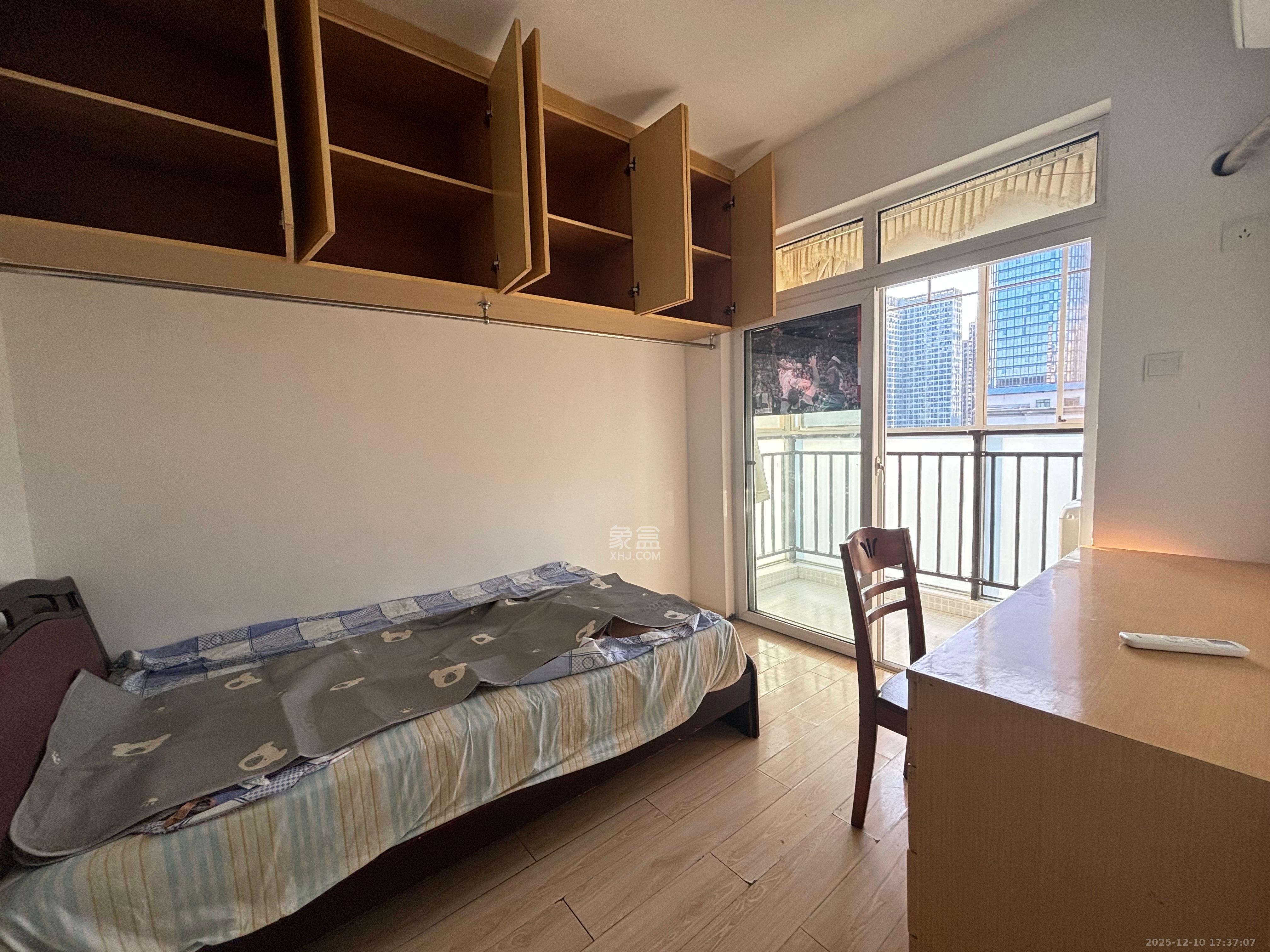 风华四季园  3室2厅1卫    2700.0元/月室内图