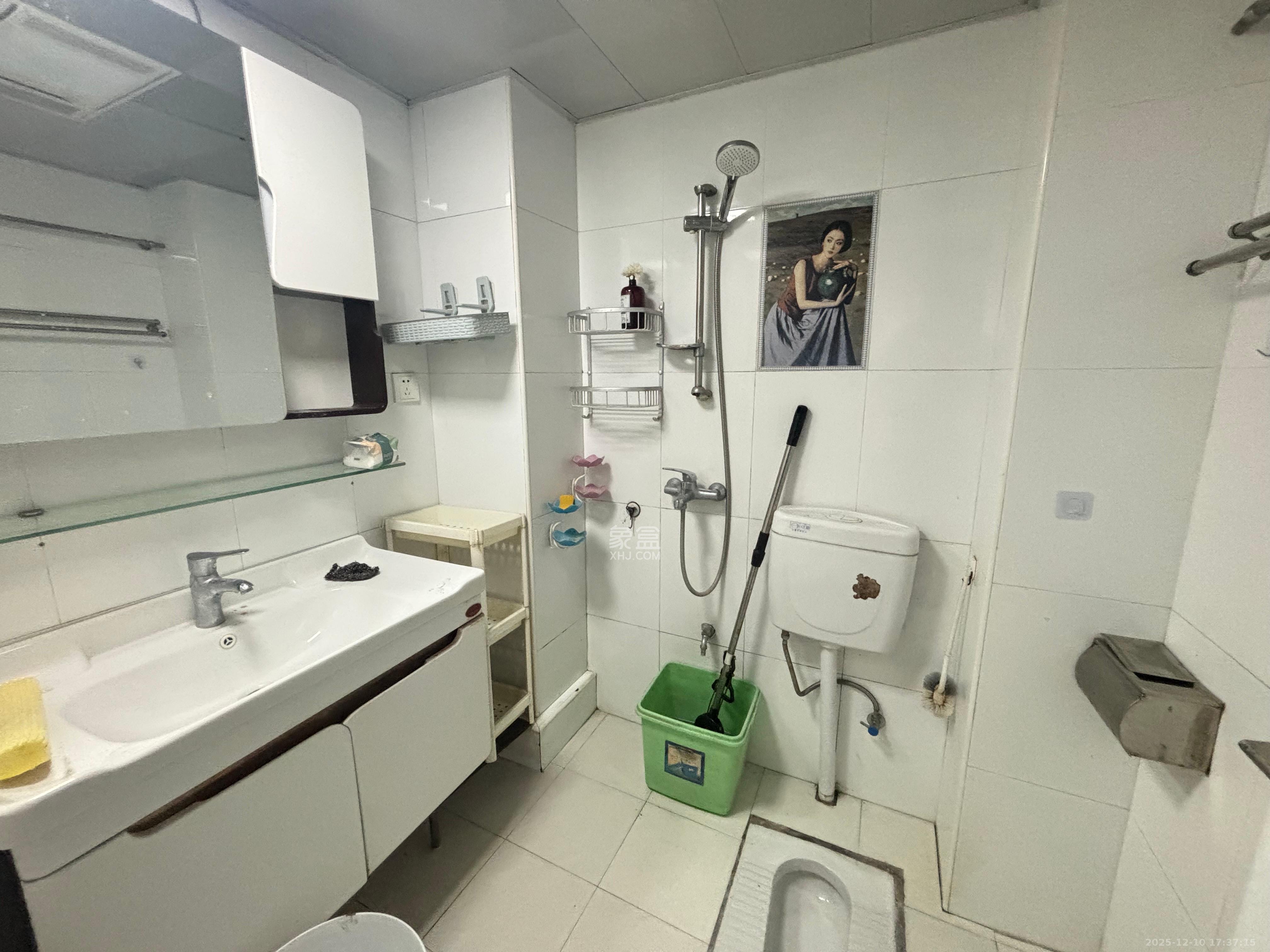 风华四季园  3室2厅1卫    2700.0元/月室内图