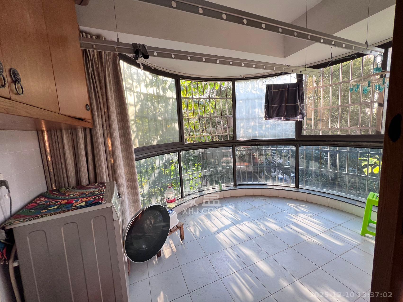 曙光泊岸  4室2厅2卫    4500.0元/月室内图