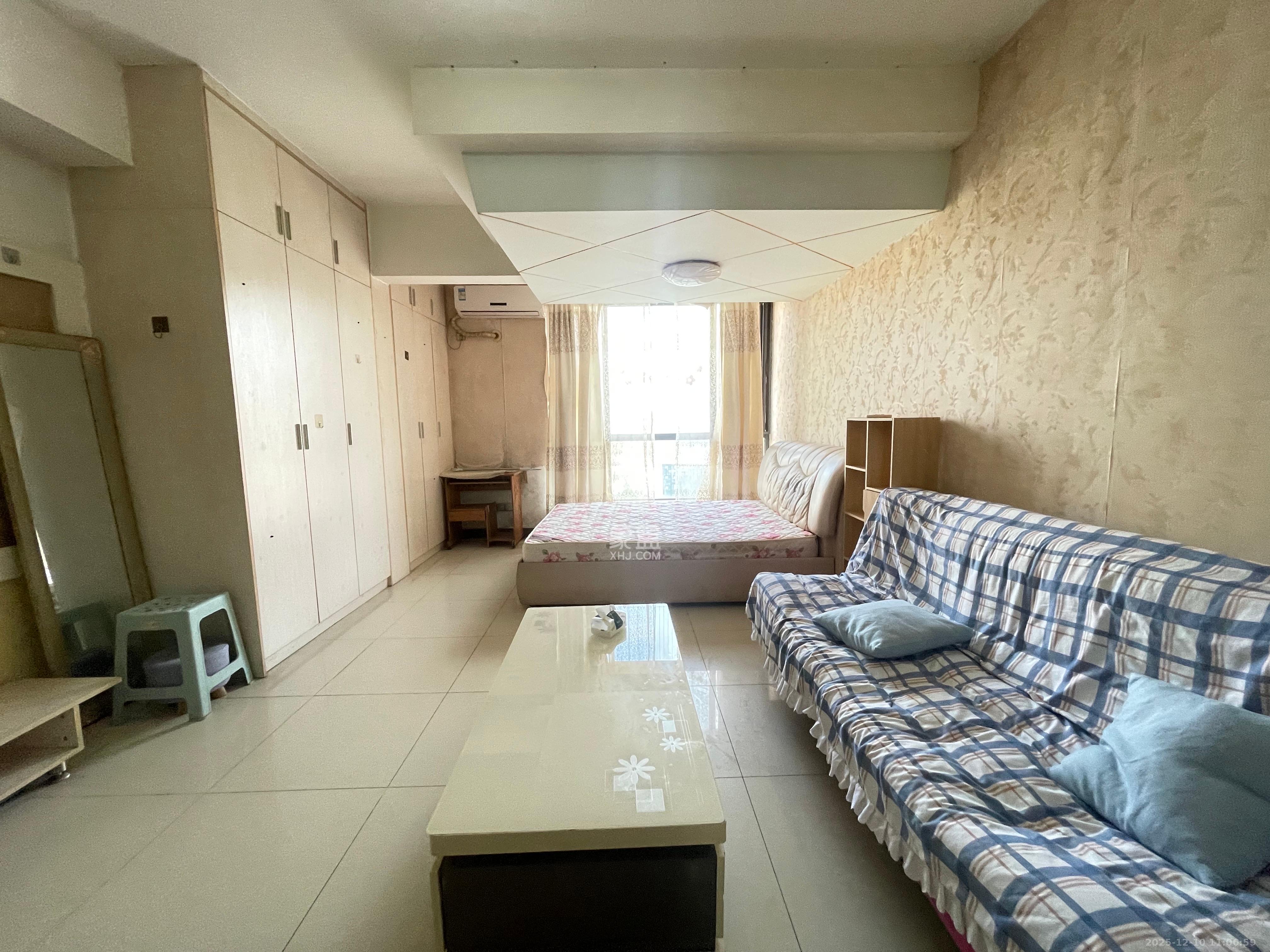 剑桥名门  1室1厅1卫    1400.0元/月