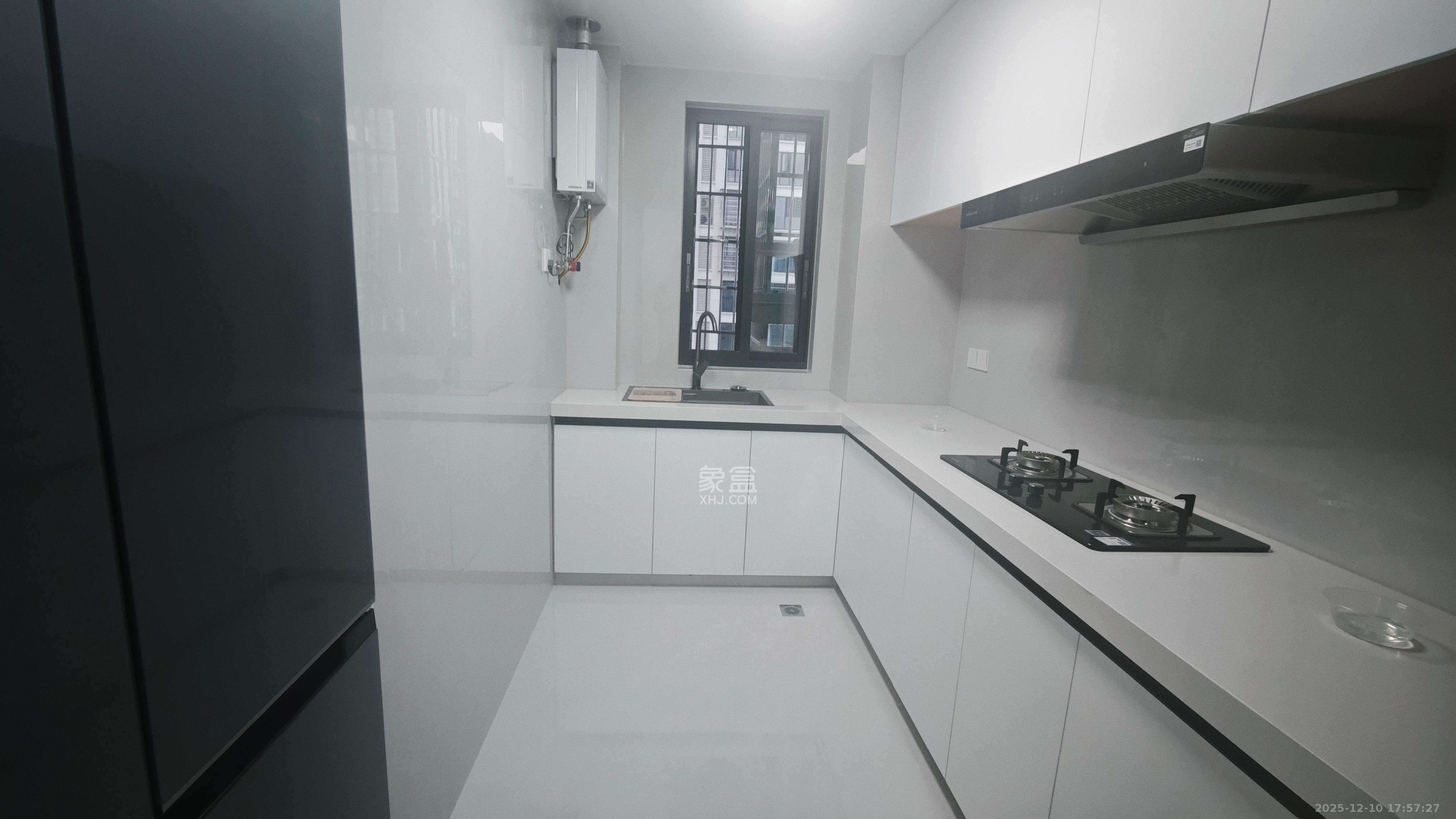 和景家园二期  3室2厅1卫    2300.0元/月室内图