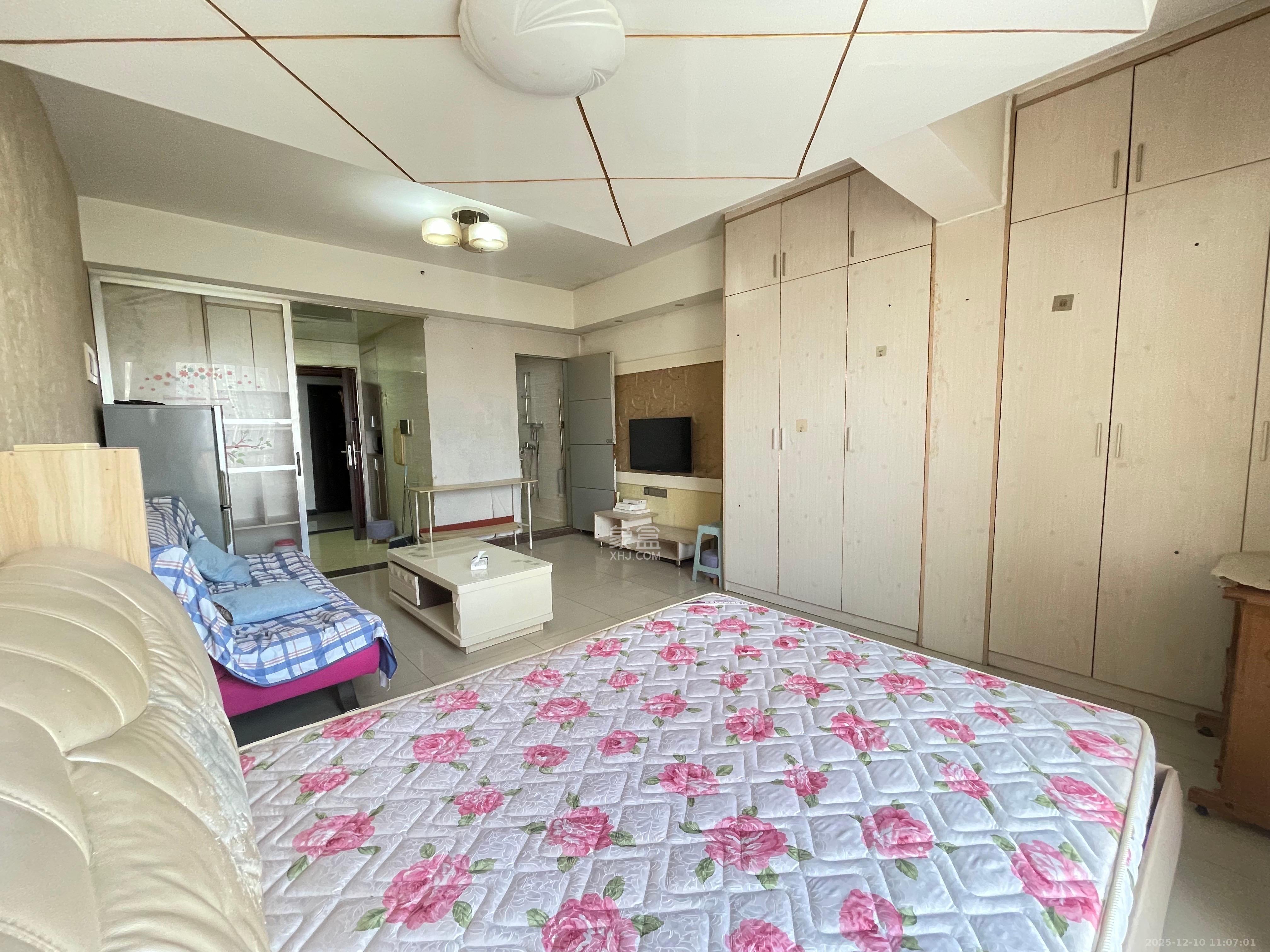 剑桥名门  1室1厅1卫    1400.0元/月室内图