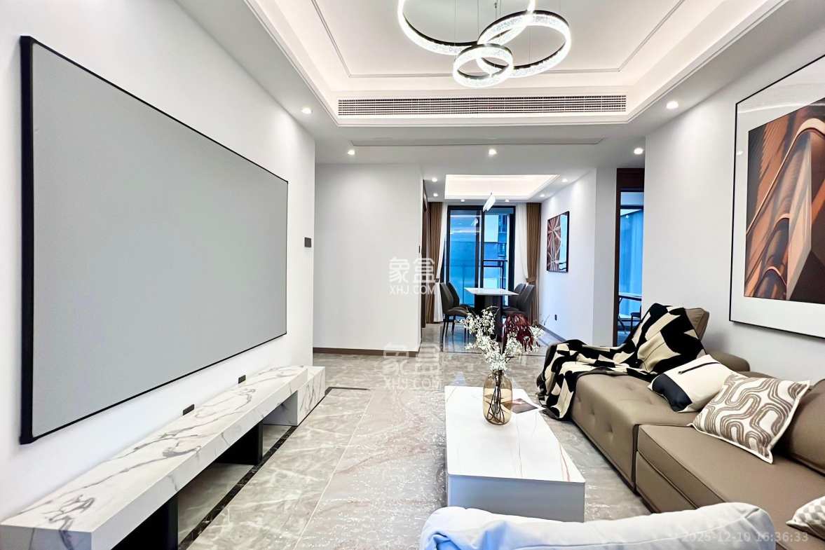 绿地V岛 3室2厅2卫 4500.0元/月 绿地V岛 3室2厅2卫 4500.0元/月室内图