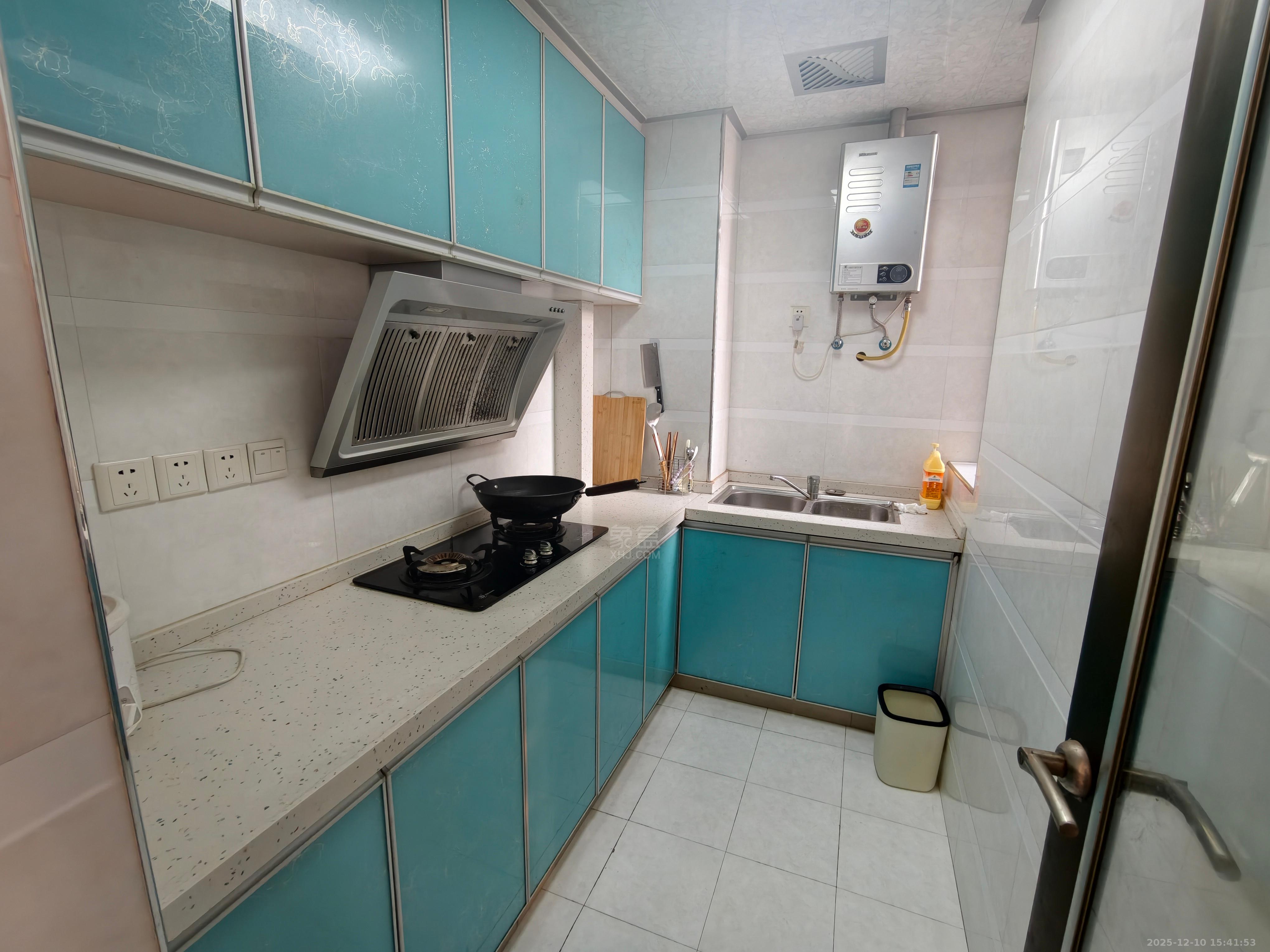 华晨御园  2室1厅1卫    1800.0元/月室内图