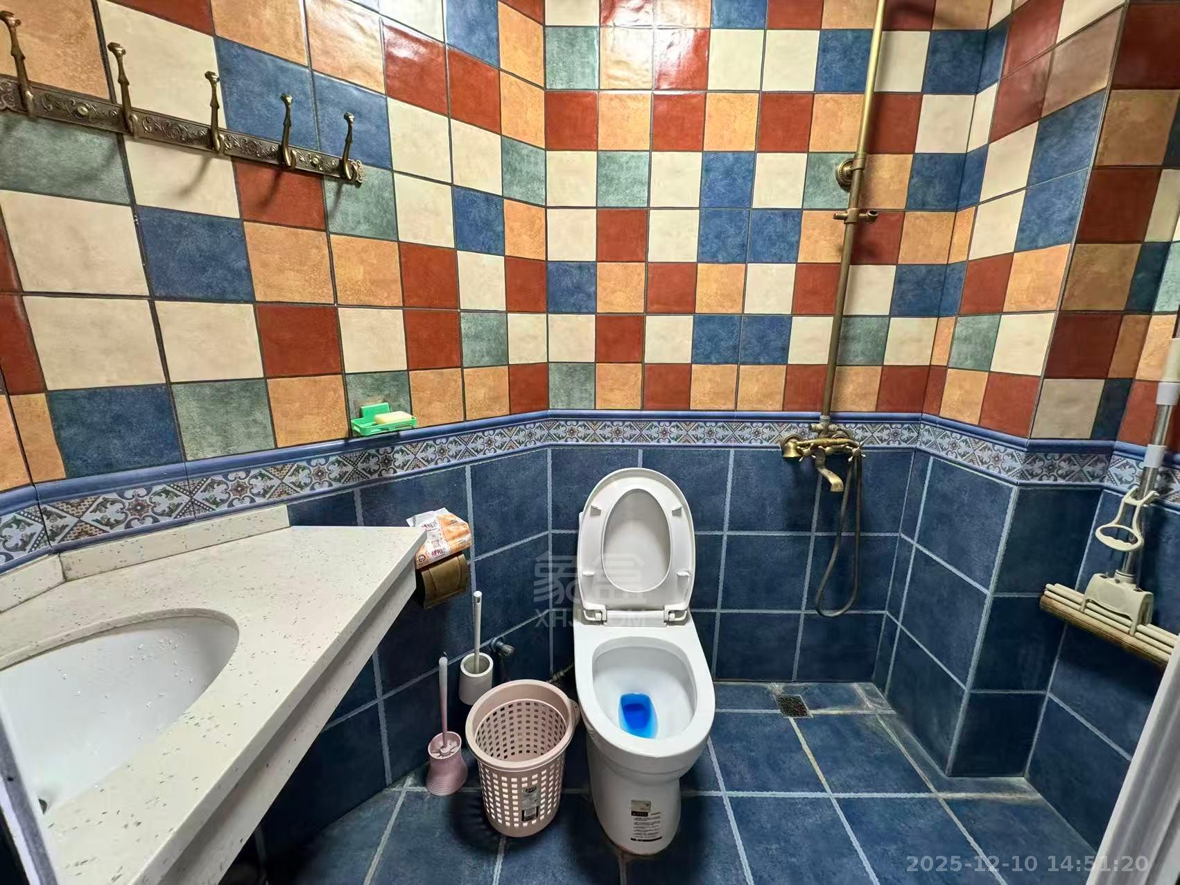 庐山一号  1室1厅1卫    1500.0元/月室内图