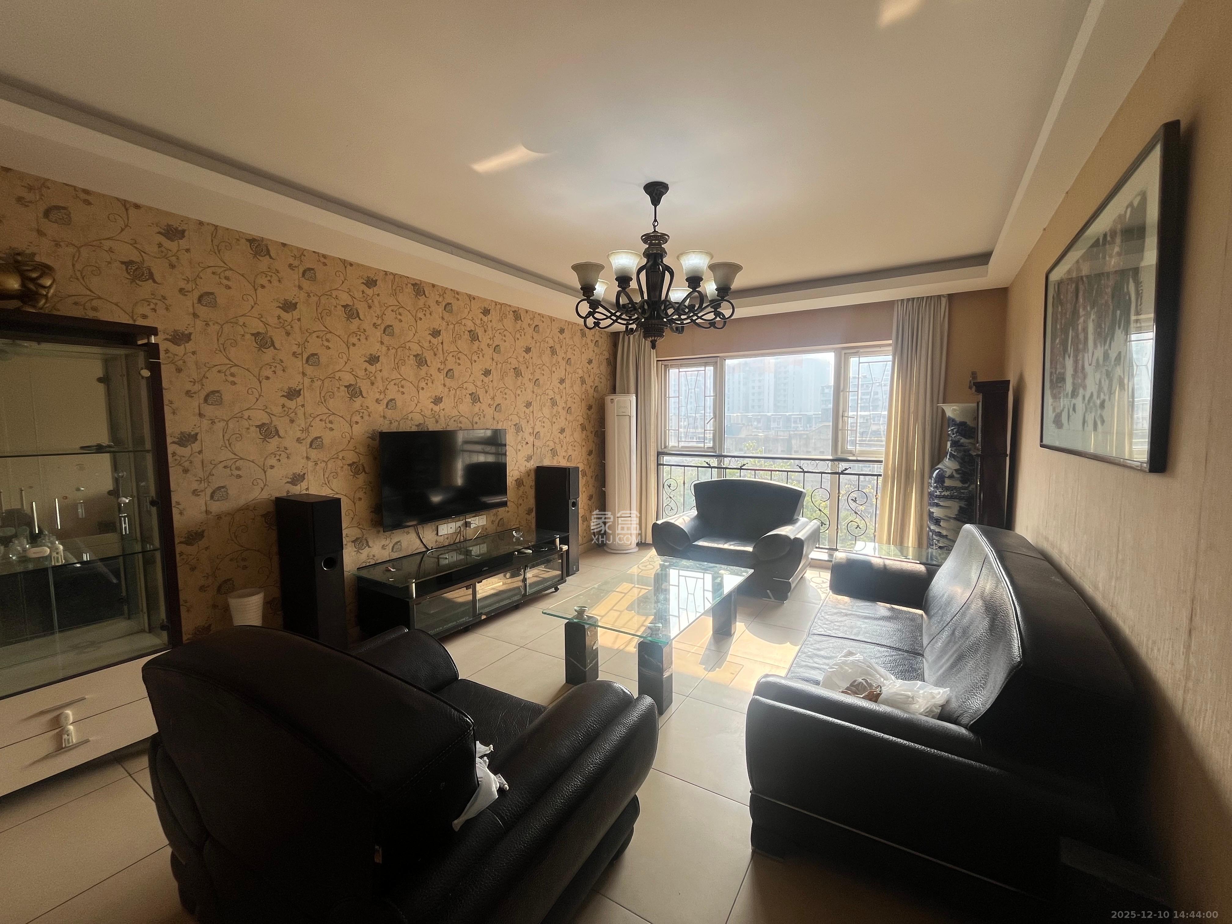 佳天瑞宁花园 3室2厅2卫 3000.0元/月 佳天瑞宁花园 3室2厅2卫 3000.0元/月室内图