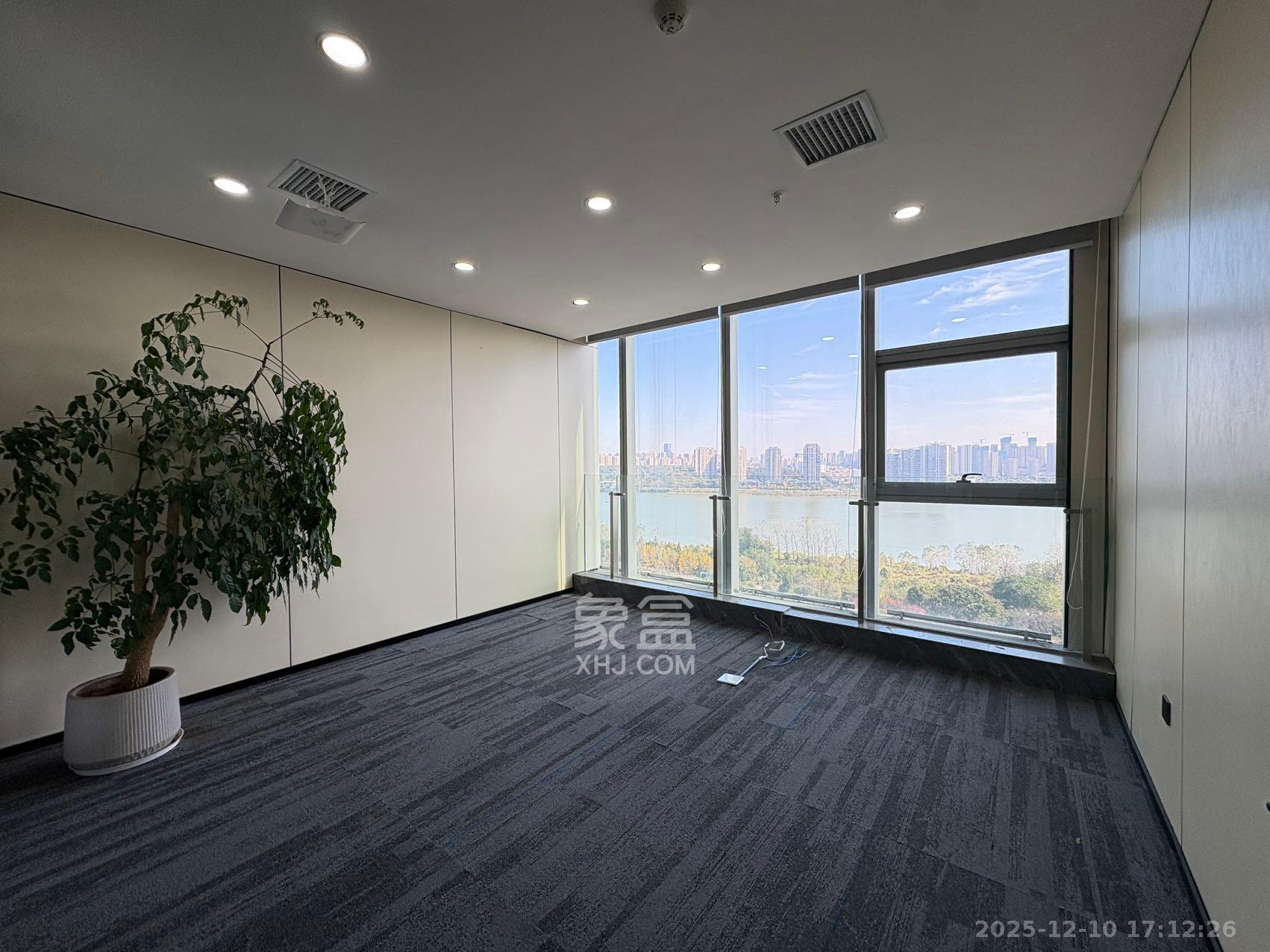 柏宁地王广场   548.0㎡      42800.0元/月室内图