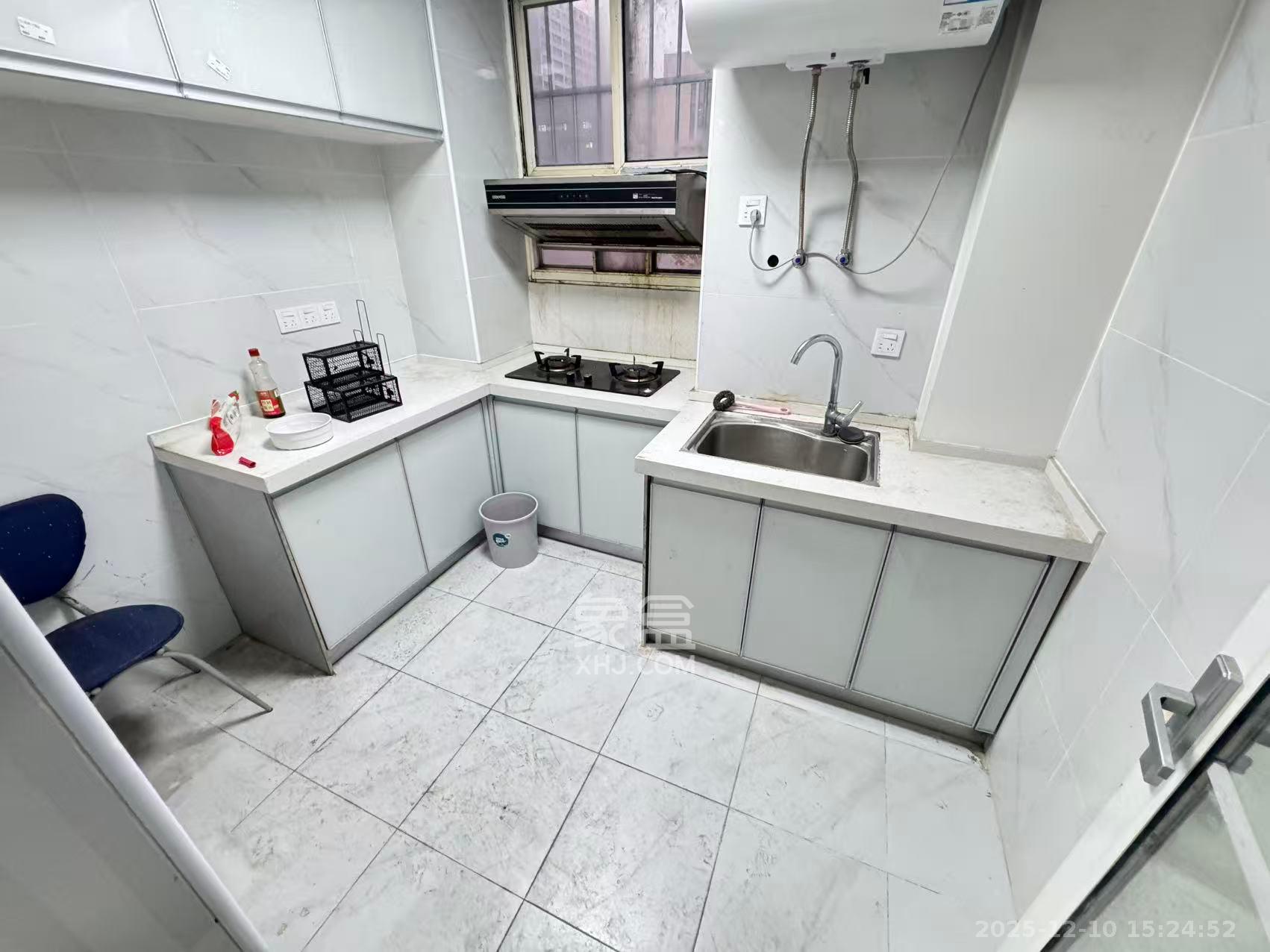 建材设计研究院综合楼（省建筑材料研究设计院宿舍）  2室1厅1卫    2400.0元/月室内图