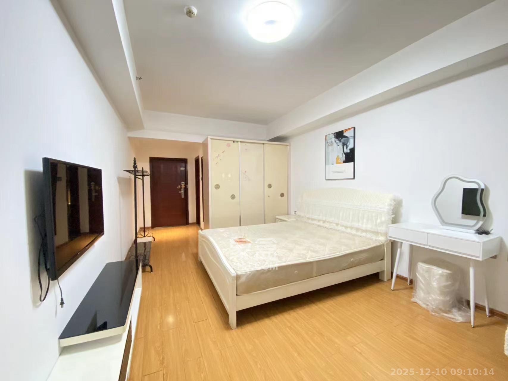 东塘瑞府  1室1厅1卫    1700.0元/月室内图