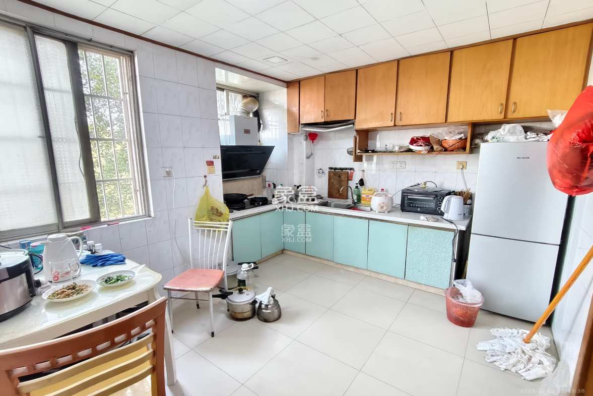 骆家坝小区 3室2厅1卫 1500.0元/月 骆家坝小区 3室2厅1卫 1500.0元/月室内图