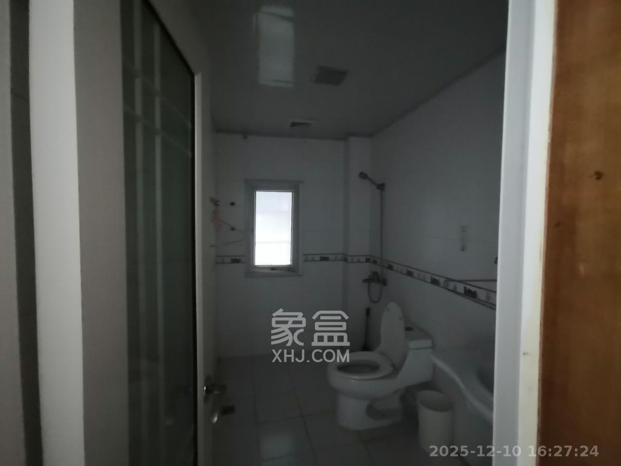 湘许嘉园  3室1厅2卫    2300.0元/月室内图