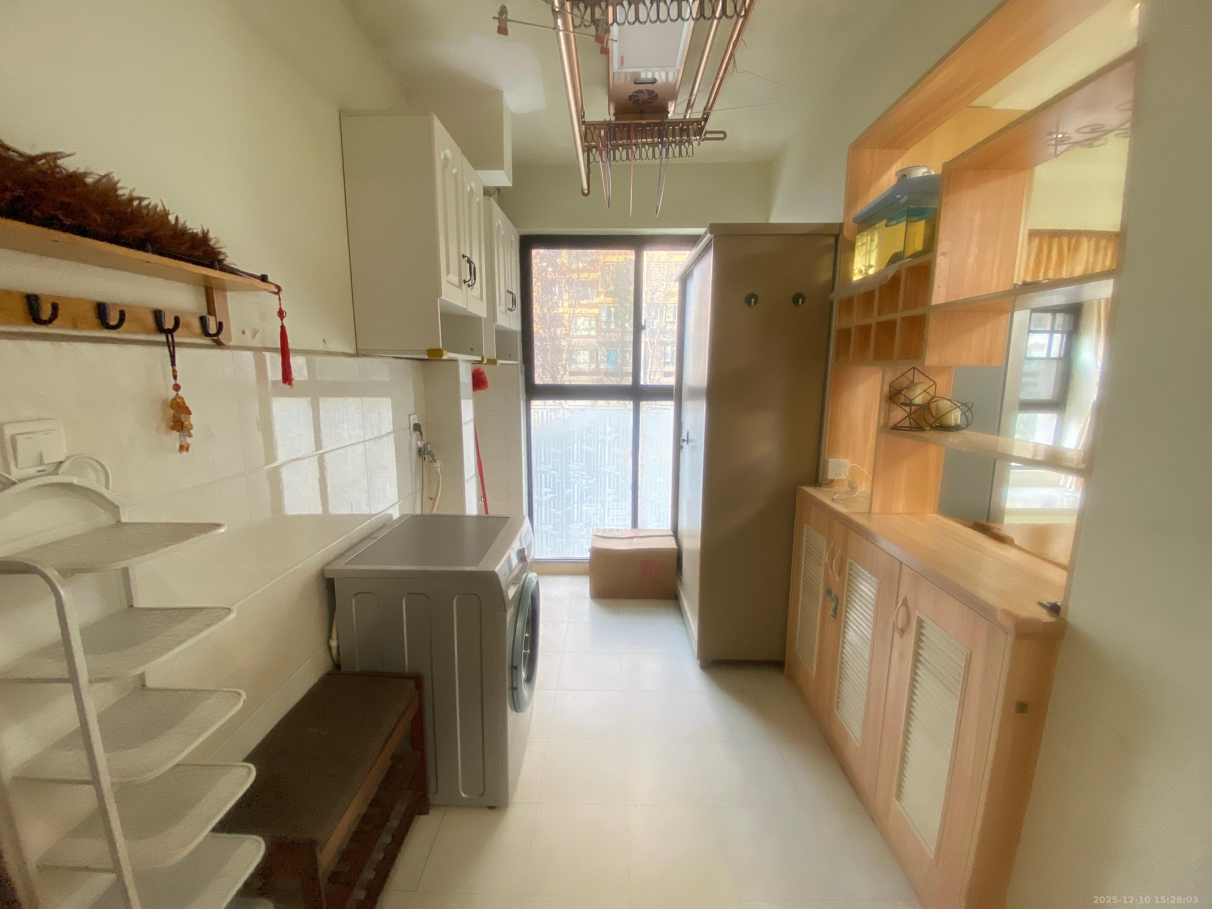 山语城二期 3室2厅1卫 2000.0元/月 山语城二期 3室2厅1卫 2000.0元/月室内图