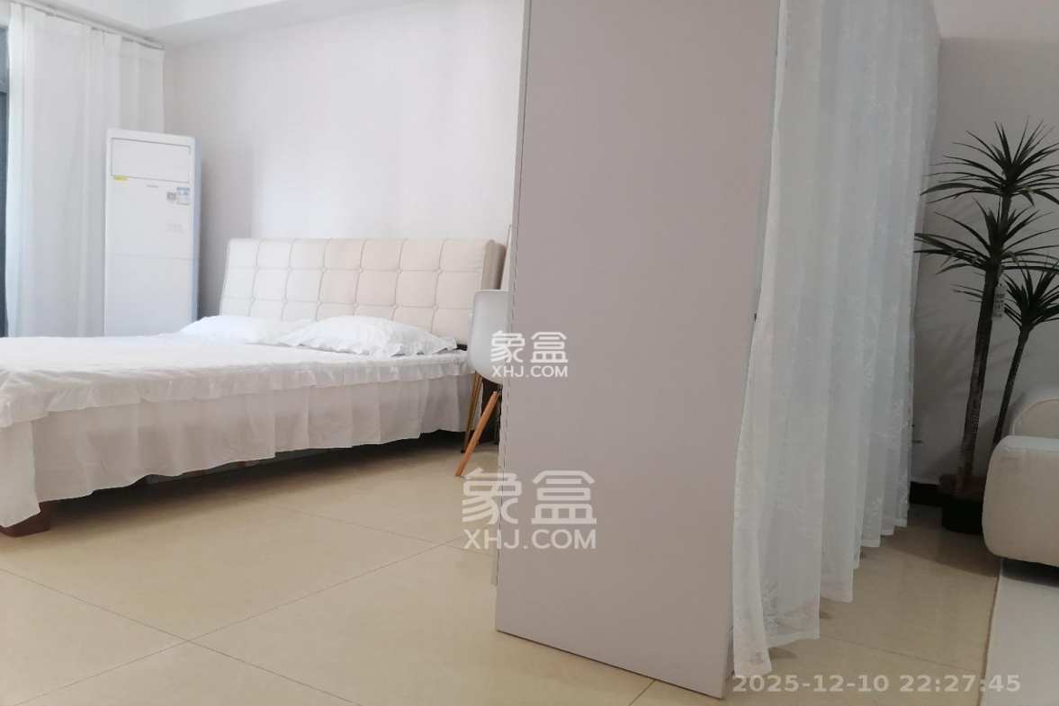 人瑞潇湘国际 1室1厅1卫 2100.0元/月 人瑞潇湘国际 1室1厅1卫 2100.0元/月室内图