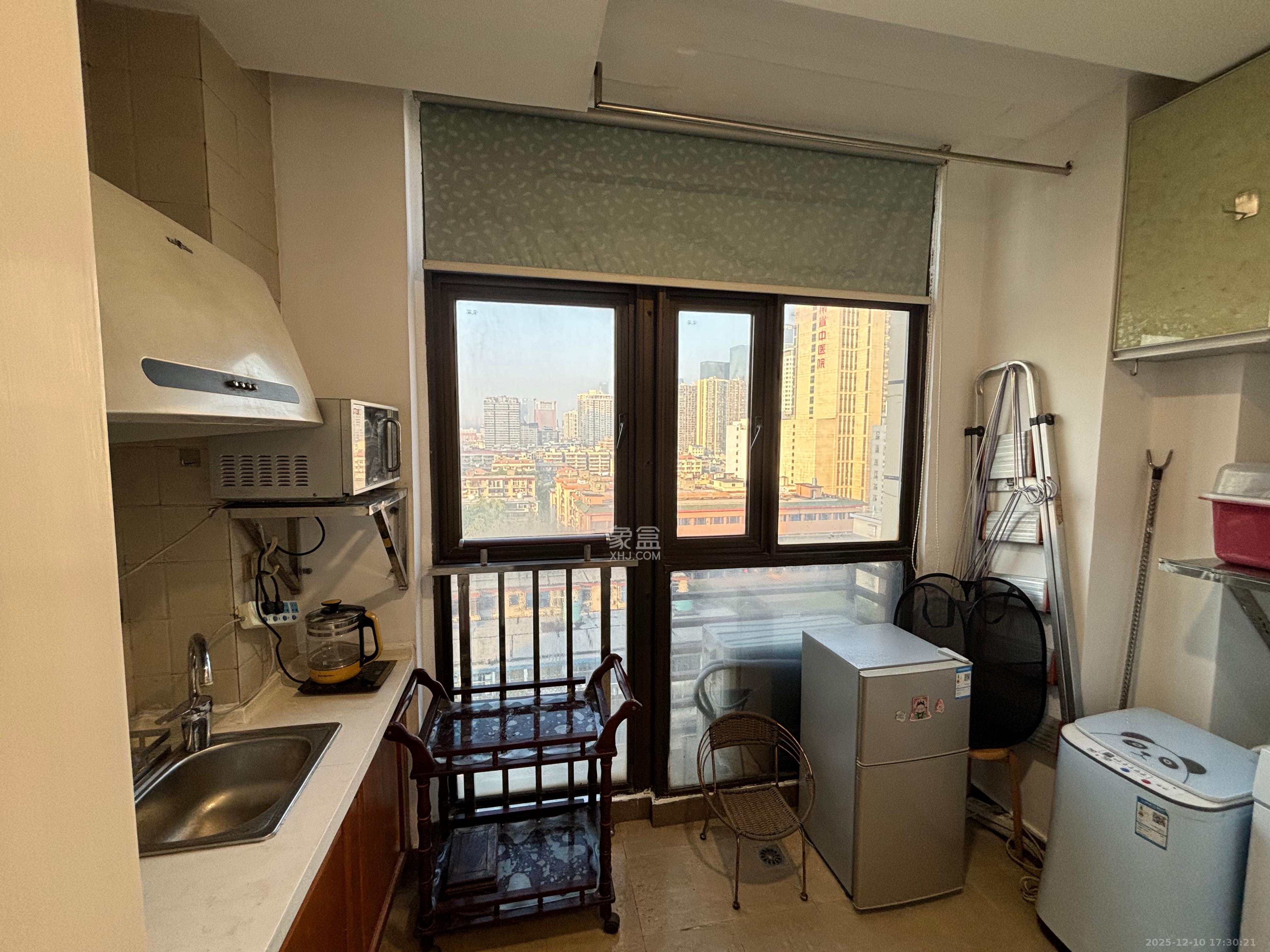 铂宫  1室1厅1卫    1700.0元/月