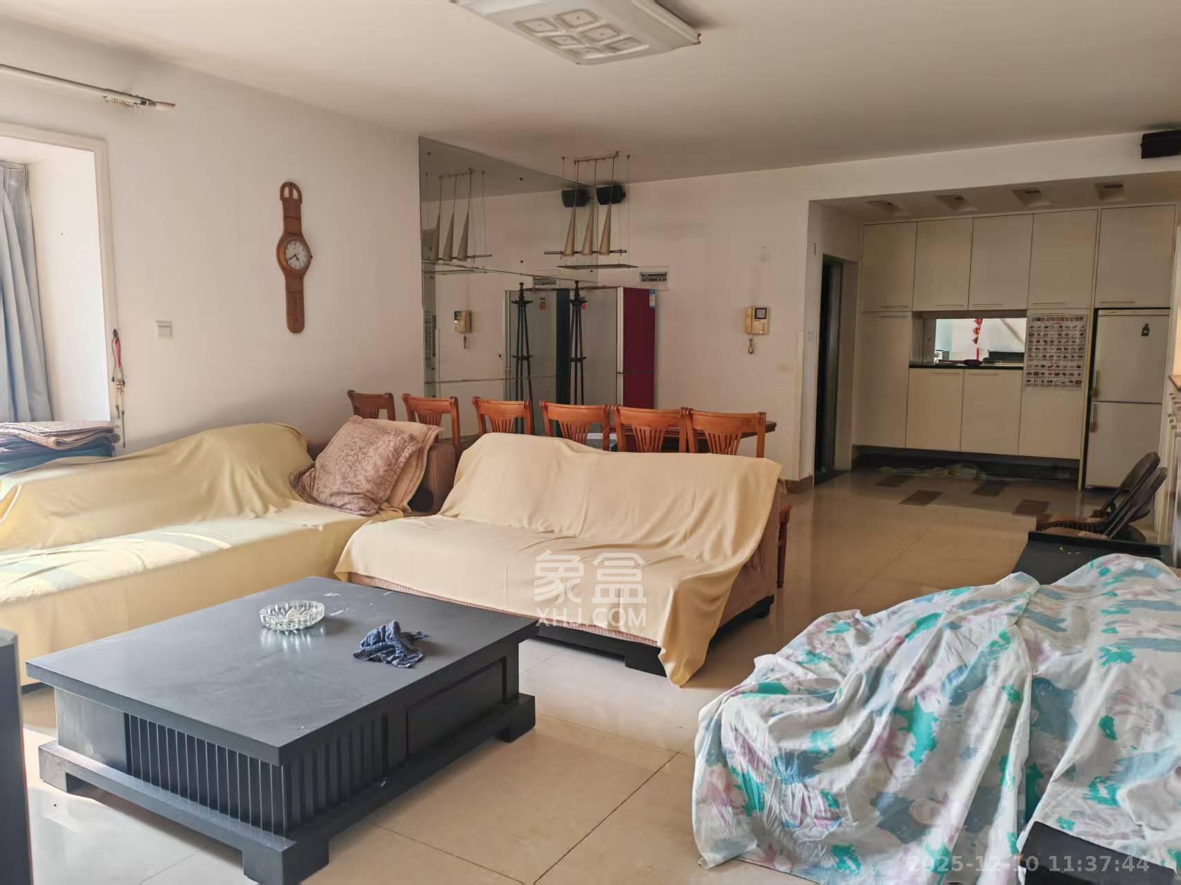 景秀江山  4室2厅2卫    2700.0元/月室内图