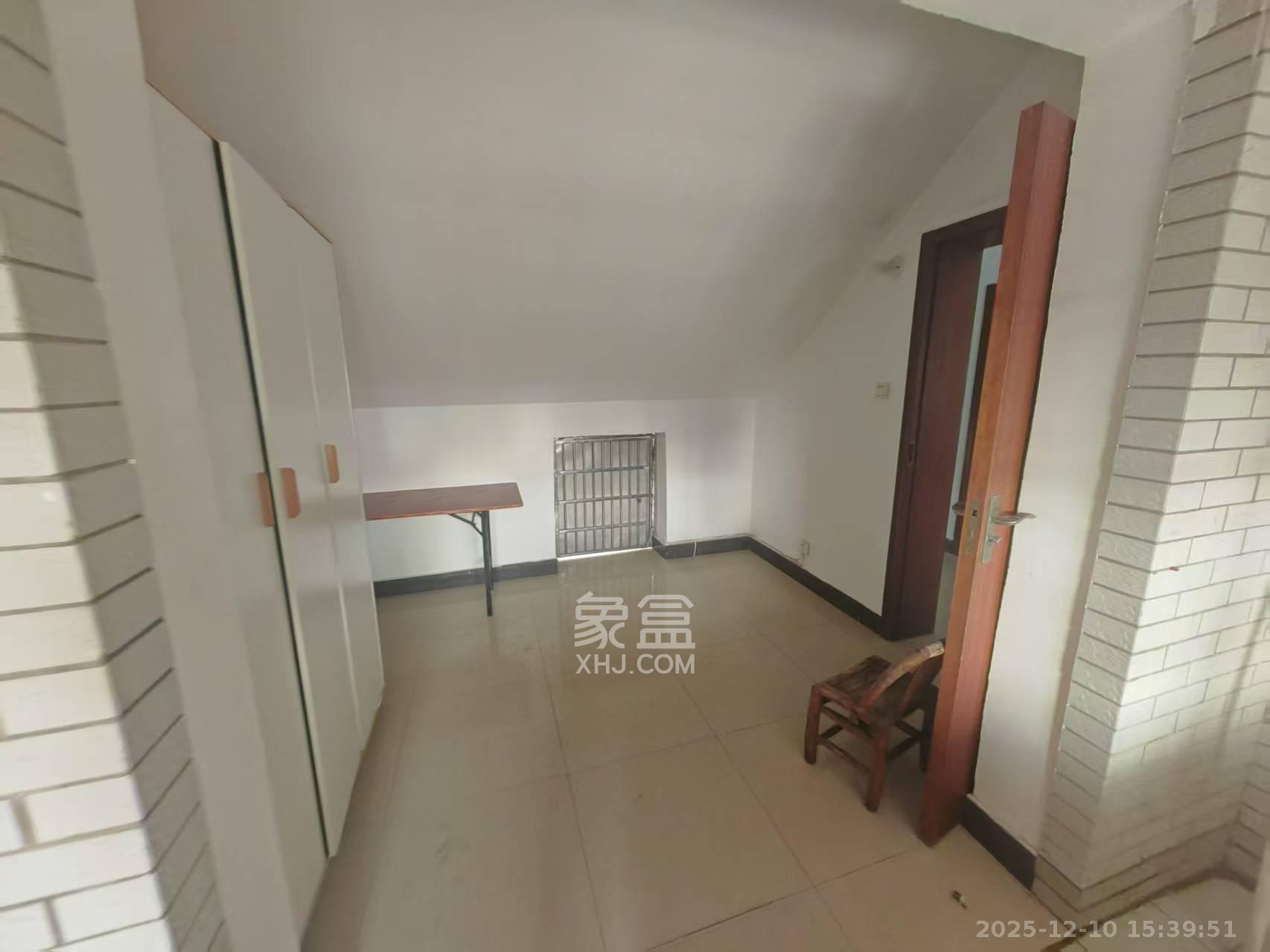 黄鹤小区3片  1室1厅1卫    650.0元/月