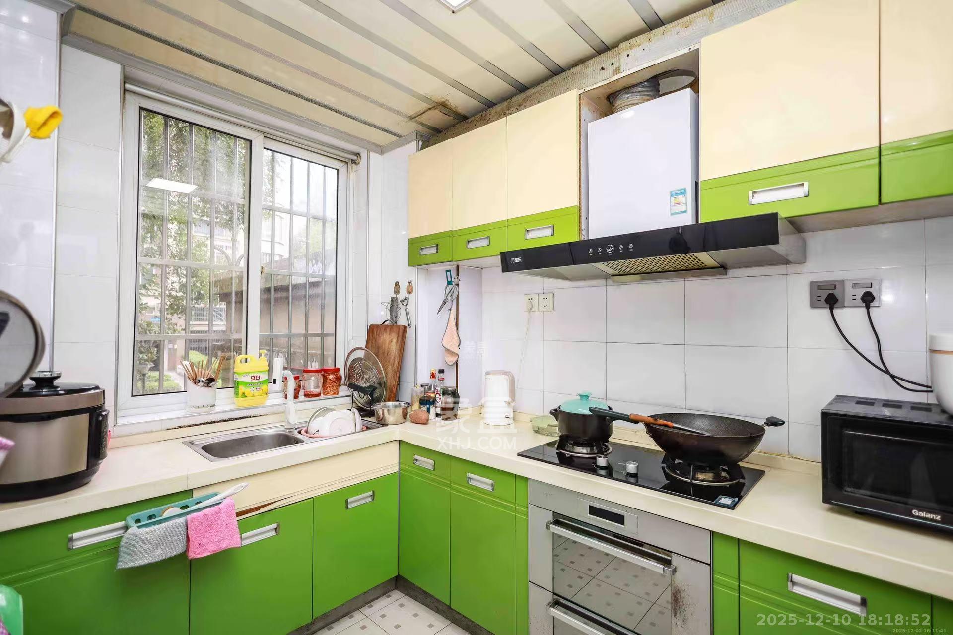 长房西郡 3室2厅2卫 2300.0元/月 长房西郡 3室2厅2卫 2300.0元/月室内图