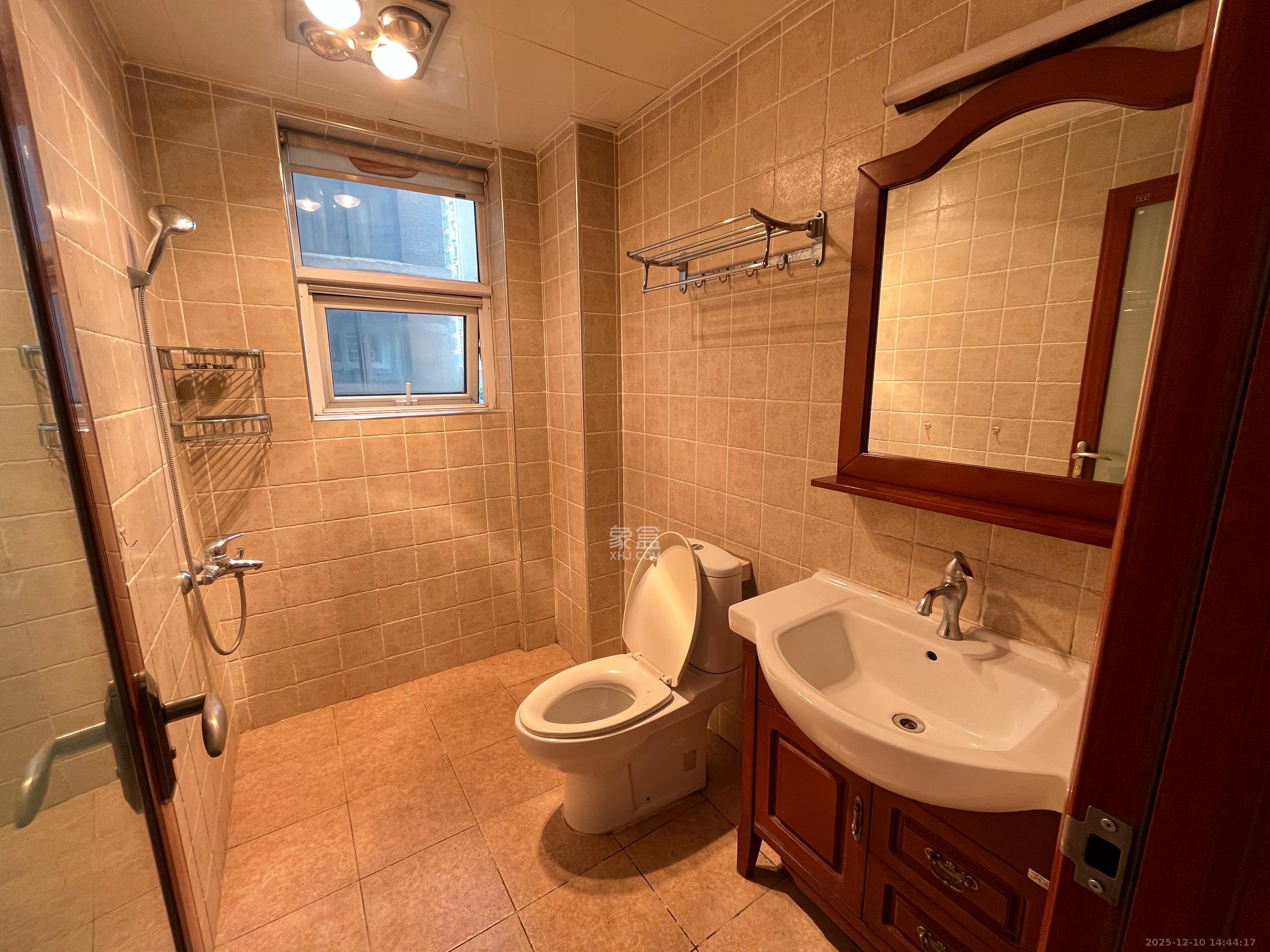 佳天瑞宁花园 3室2厅2卫 3000.0元/月 佳天瑞宁花园 3室2厅2卫 3000.0元/月室内图