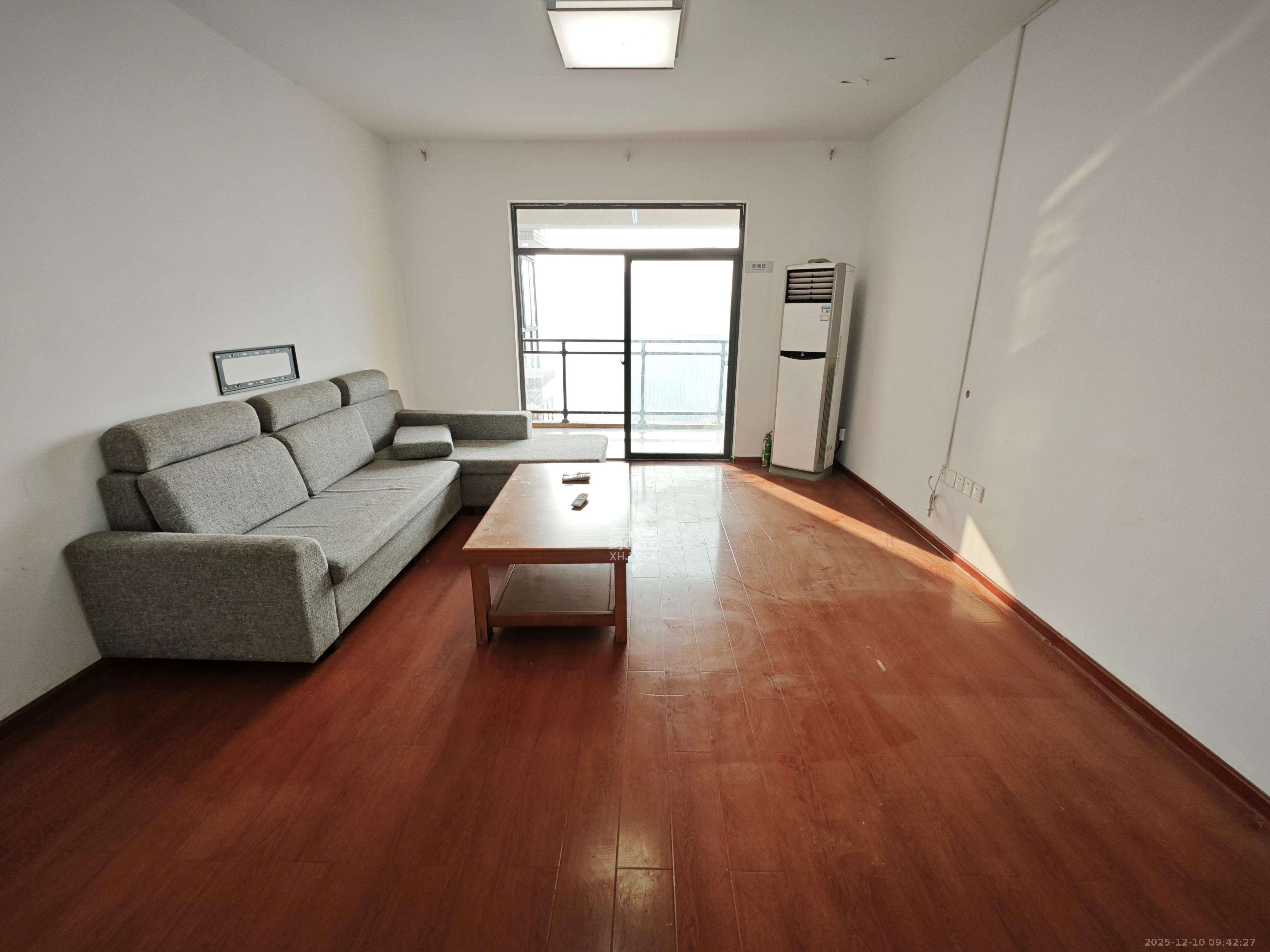 剑桥名门 3室2厅2卫 2300.0元/月 剑桥名门 3室2厅2卫 2300.0元/月室内图