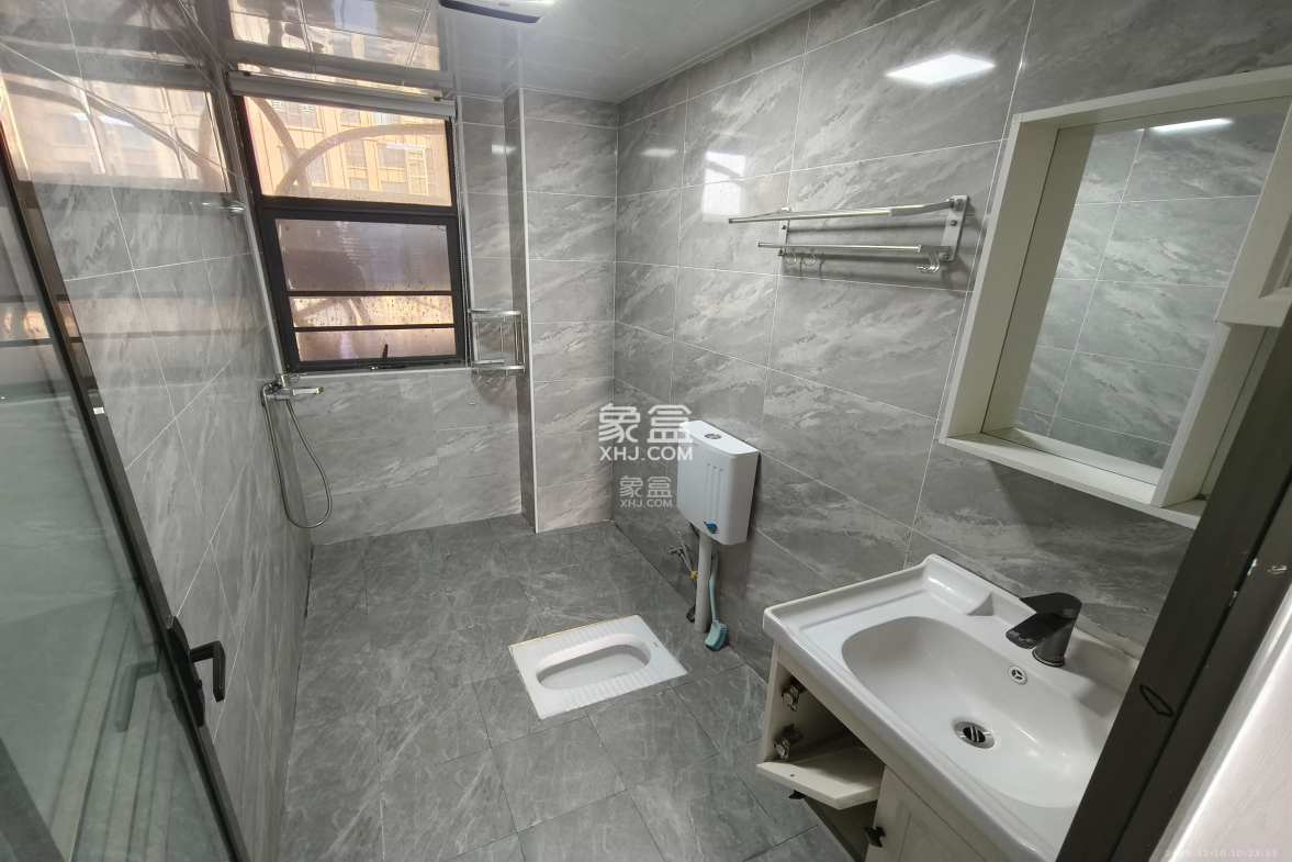 润和又一城 4室2厅2卫 2500.0元/月 润和又一城 4室2厅2卫 2500.0元/月室内图