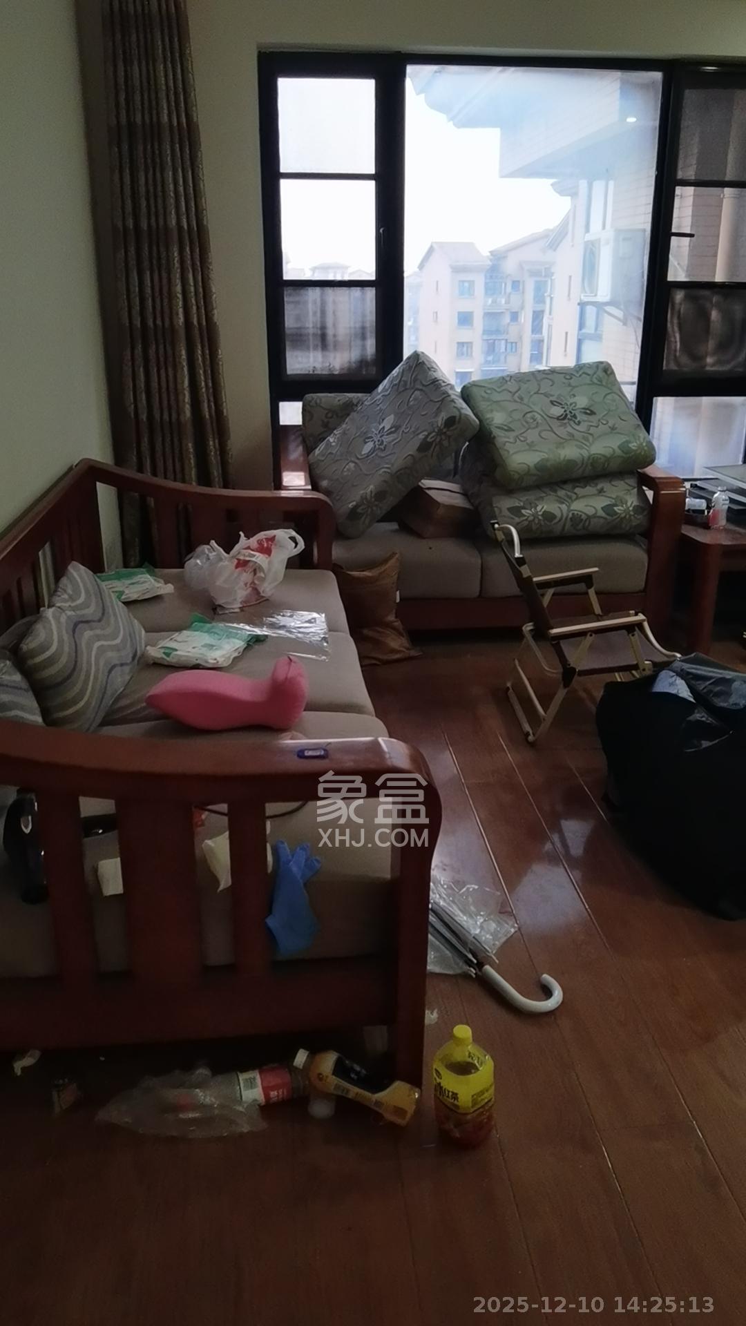 中信凯旋城（中信新城四期）  3室2厅2卫    2500.0元/月