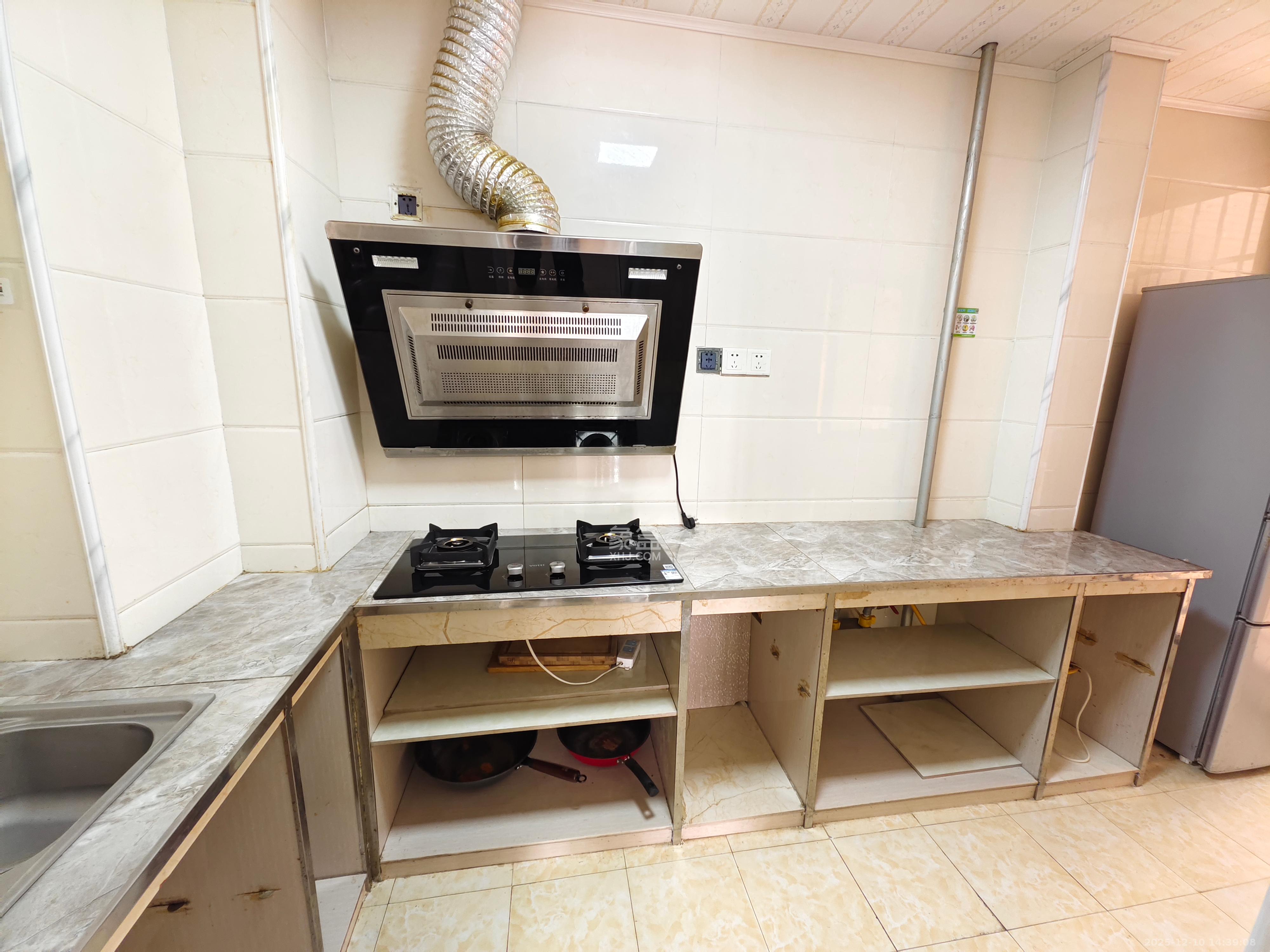 中建芙蓉嘉苑 3室2厅1卫 2100.0元/月 中建芙蓉嘉苑 3室2厅1卫 2100.0元/月室内图