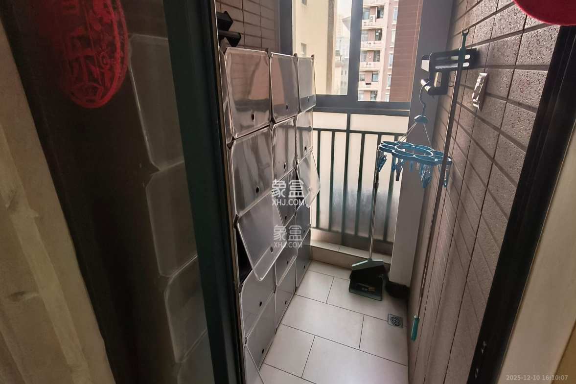 中江国际花城 1室1厅1卫 1500.0元/月 中江国际花城 1室1厅1卫 1500.0元/月室内图