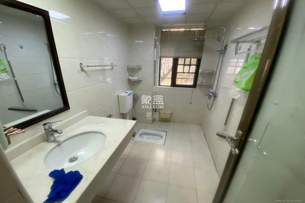 山语城二期 3室2厅1卫 2000.0元/月 山语城二期 3室2厅1卫 2000.0元/月室内图