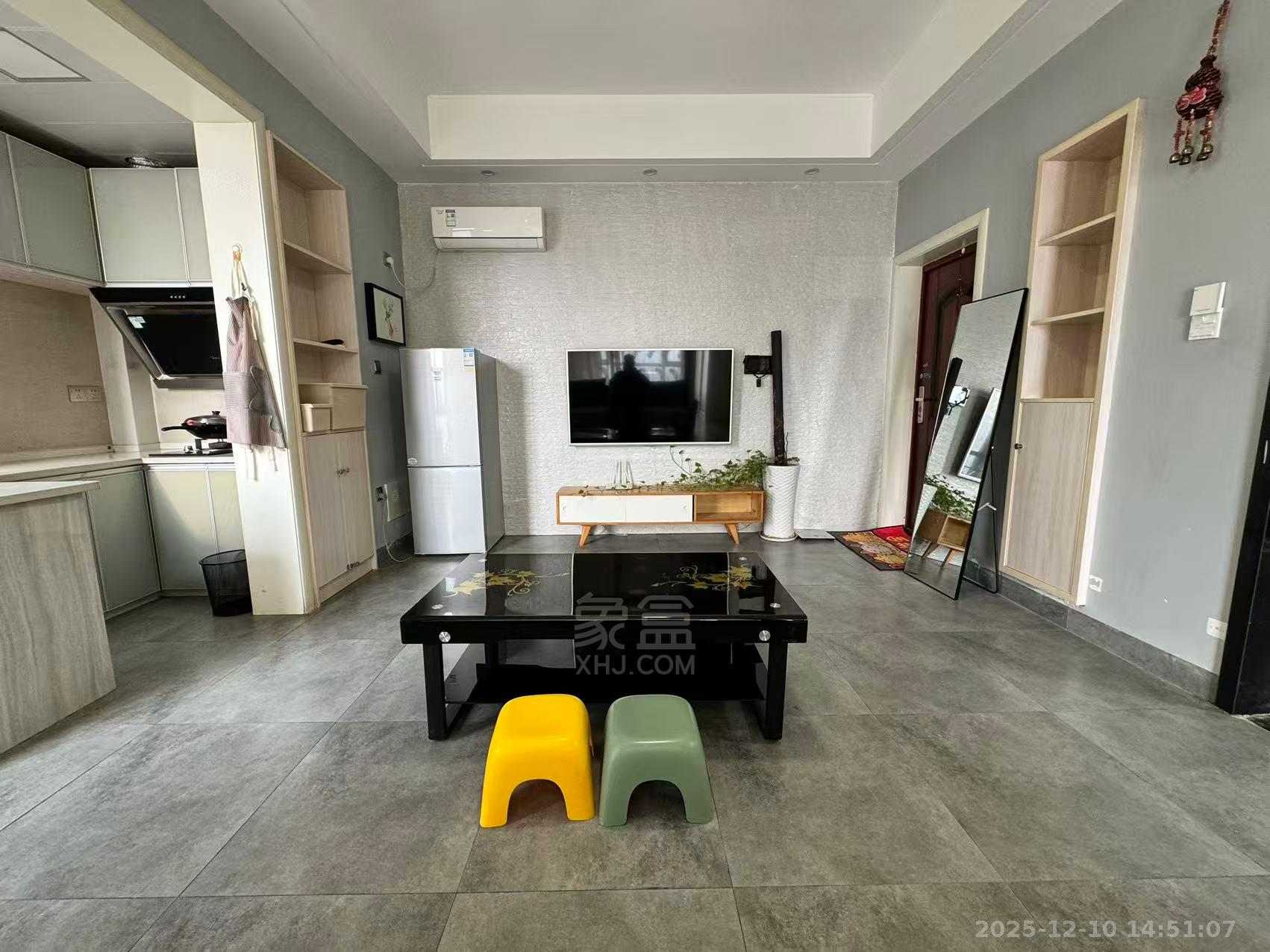 庐山一号  1室1厅1卫    1500.0元/月室内图