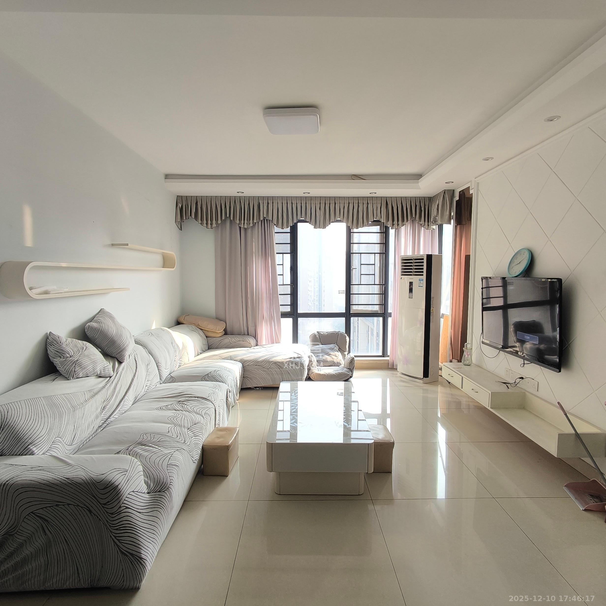 西山汇景一、二期  3室2厅2卫    2800.0元/月