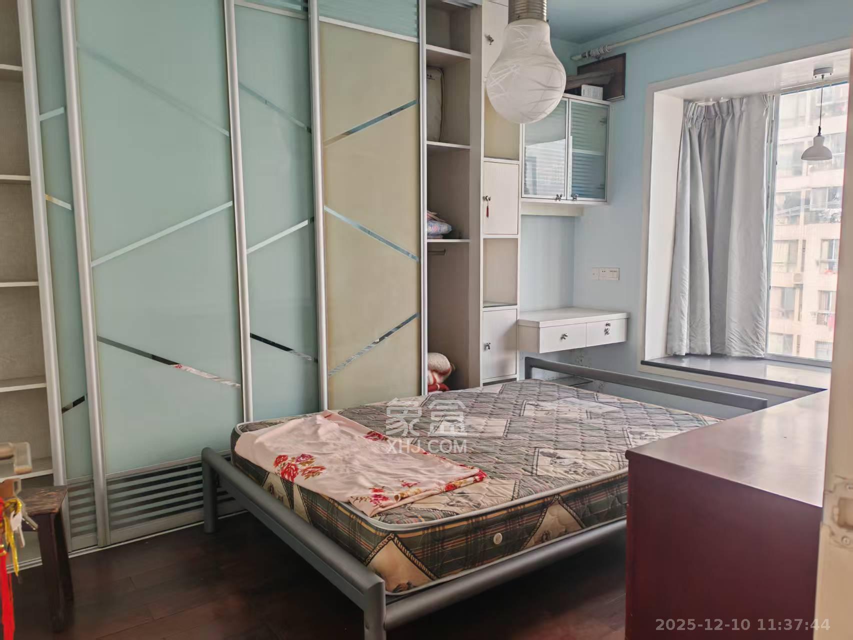 景秀江山 4室2厅2卫 2700.0元/月 景秀江山 4室2厅2卫 2700.0元/月室内图