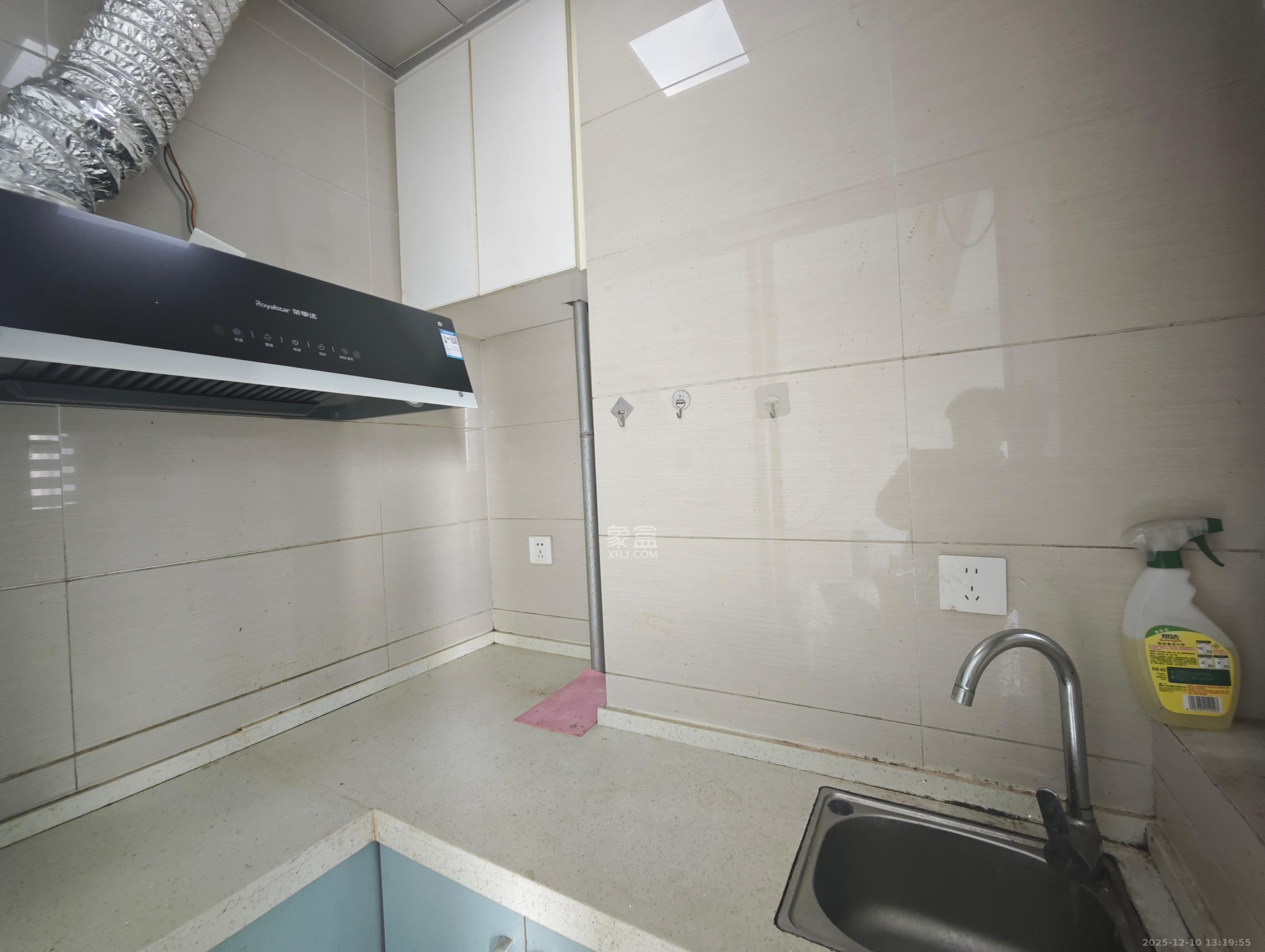 东城港   45.0㎡      1600.0元/月室内图