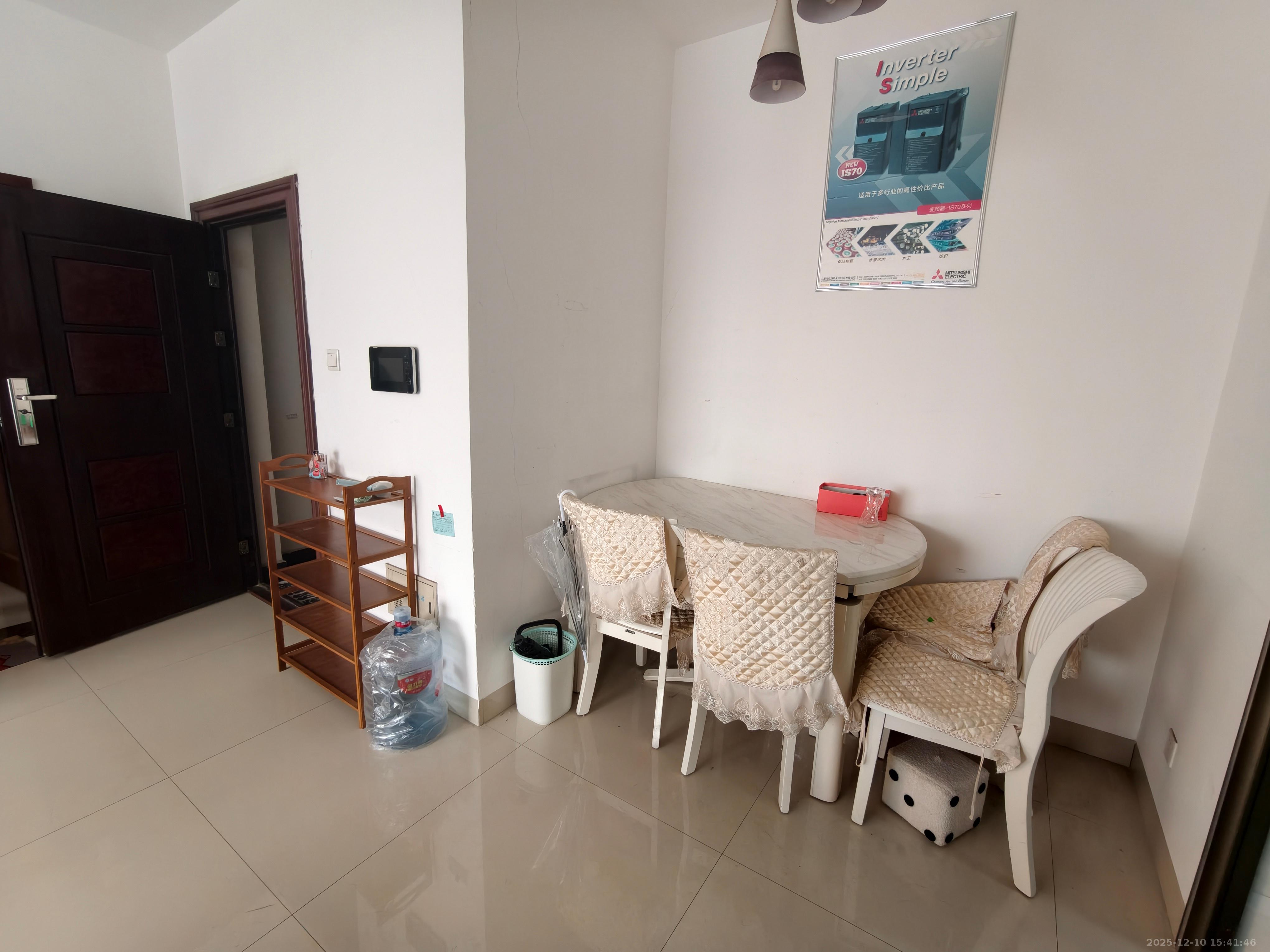 华晨御园  2室1厅1卫    1800.0元/月室内图