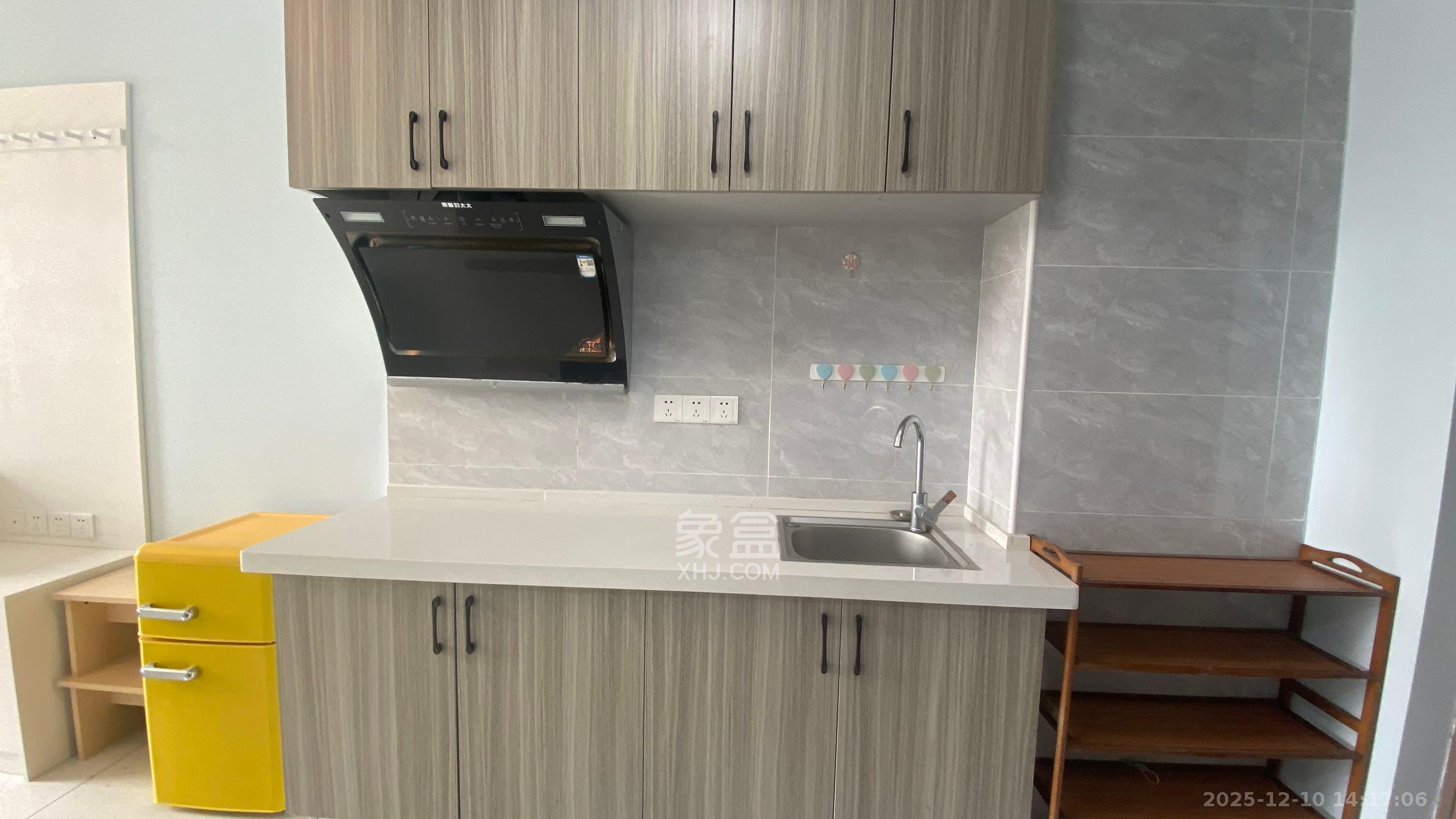 新城悦隽公园  1室1厅1卫    1600.0元/月室内图