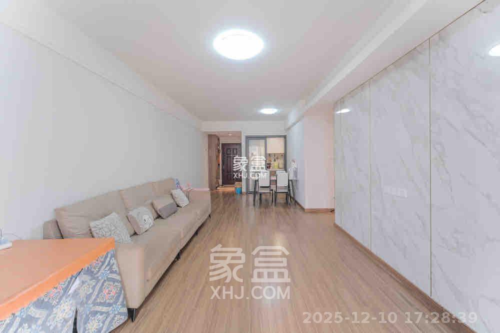 保利香槟国际 3室2厅2卫 1900.0元/月 保利香槟国际 3室2厅2卫 1900.0元/月室内图