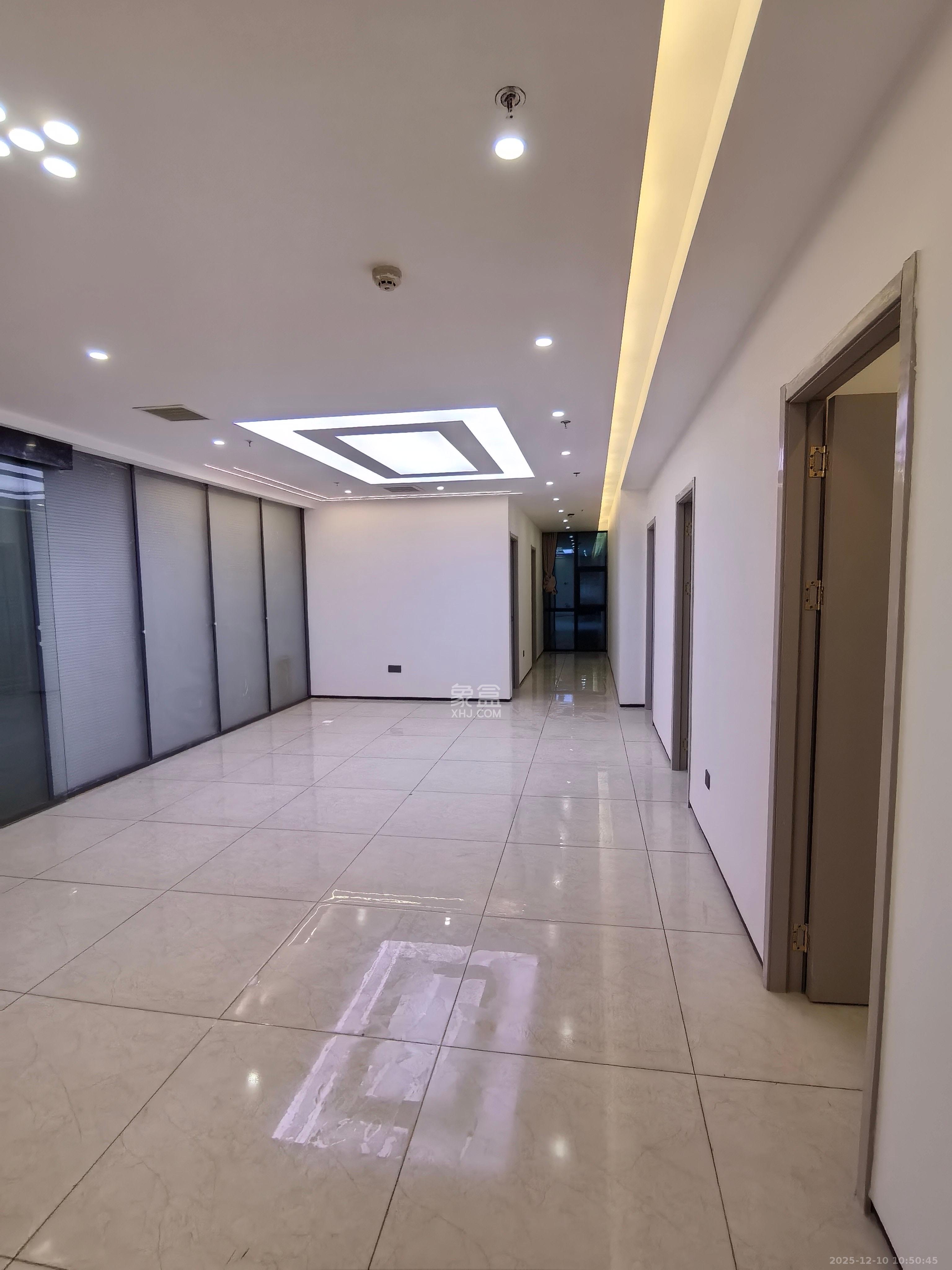 东盈商业广场（华泉城市广场）   200.0㎡      9500.0元/月室内图