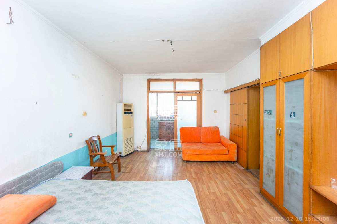 解放四村363号新族公寓 4室2厅1卫 2000.0元/月 解放四村363号新族公寓 4室2厅1卫 2000.0元/月室内图